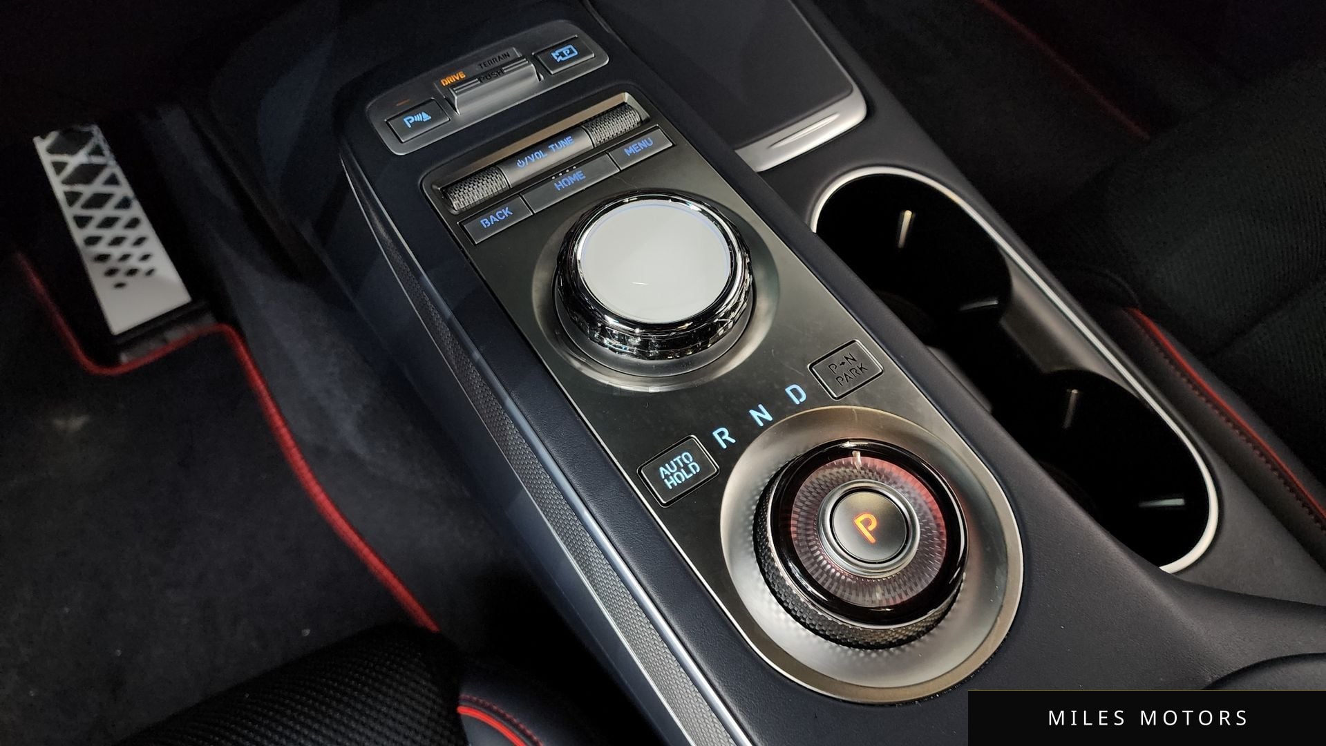 Genesis GV70 2022 — миниатюра 9