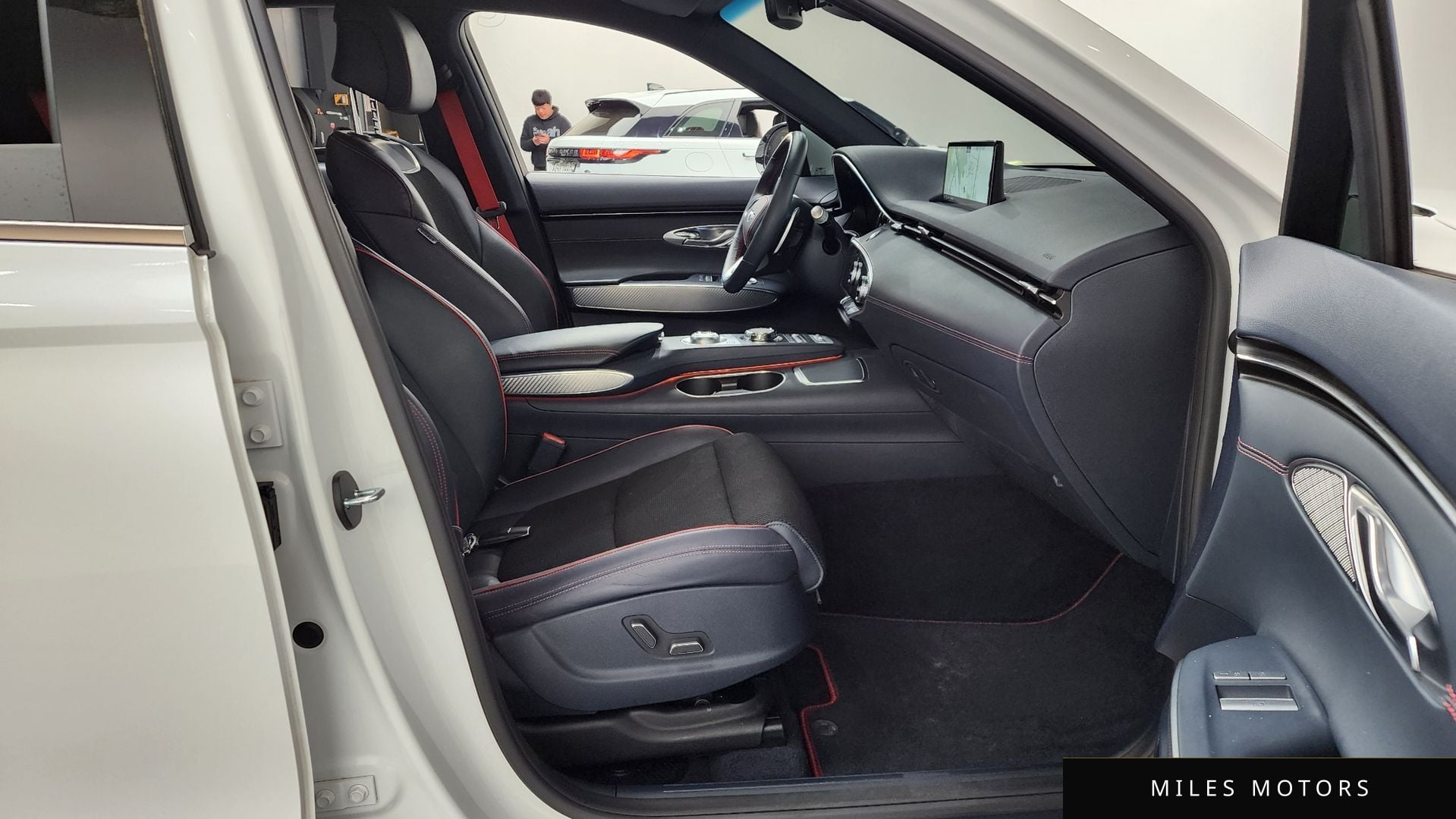 Genesis GV70 2022 — миниатюра 11