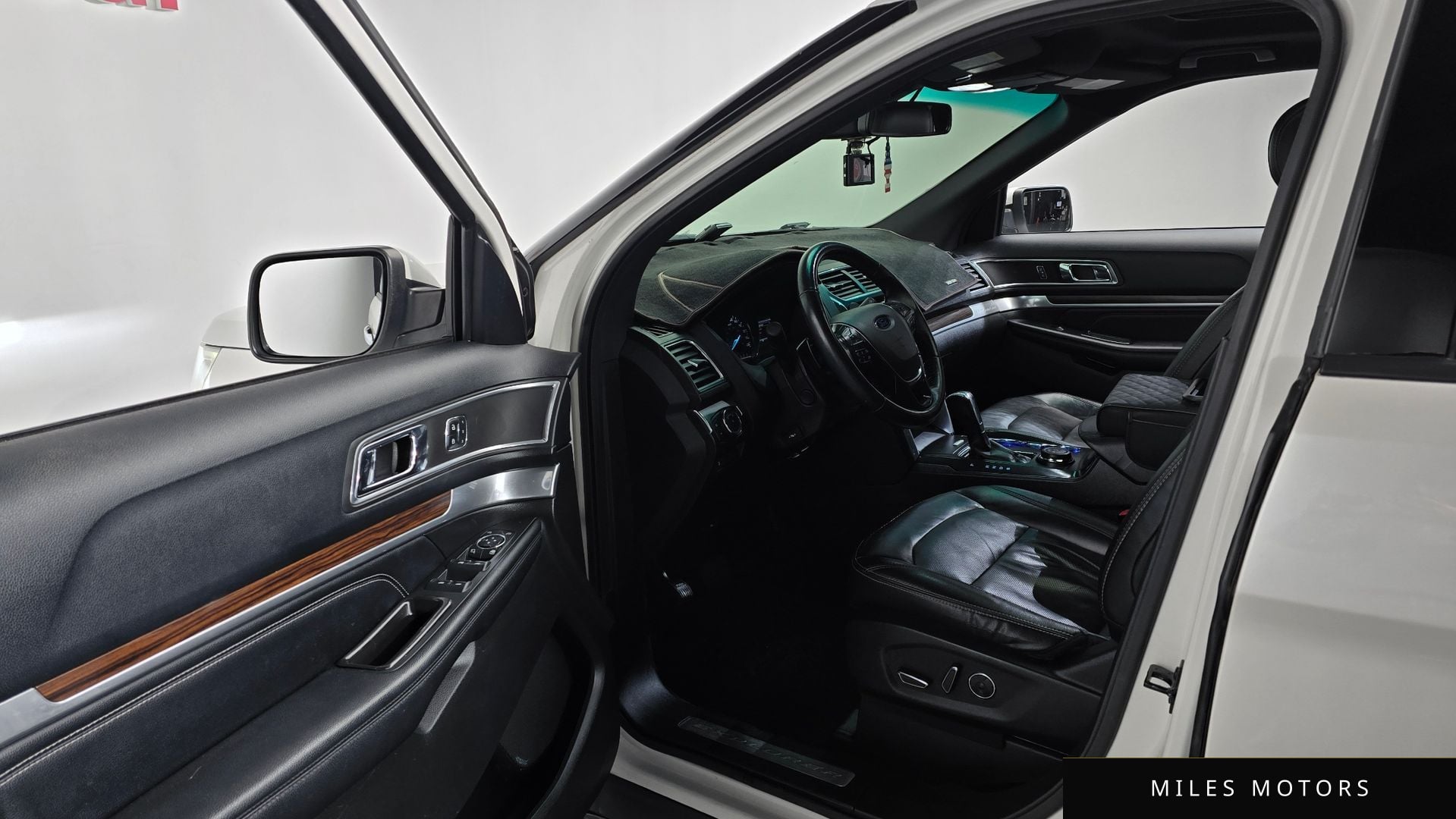 Ford Explorer 2016 — миниатюра 10