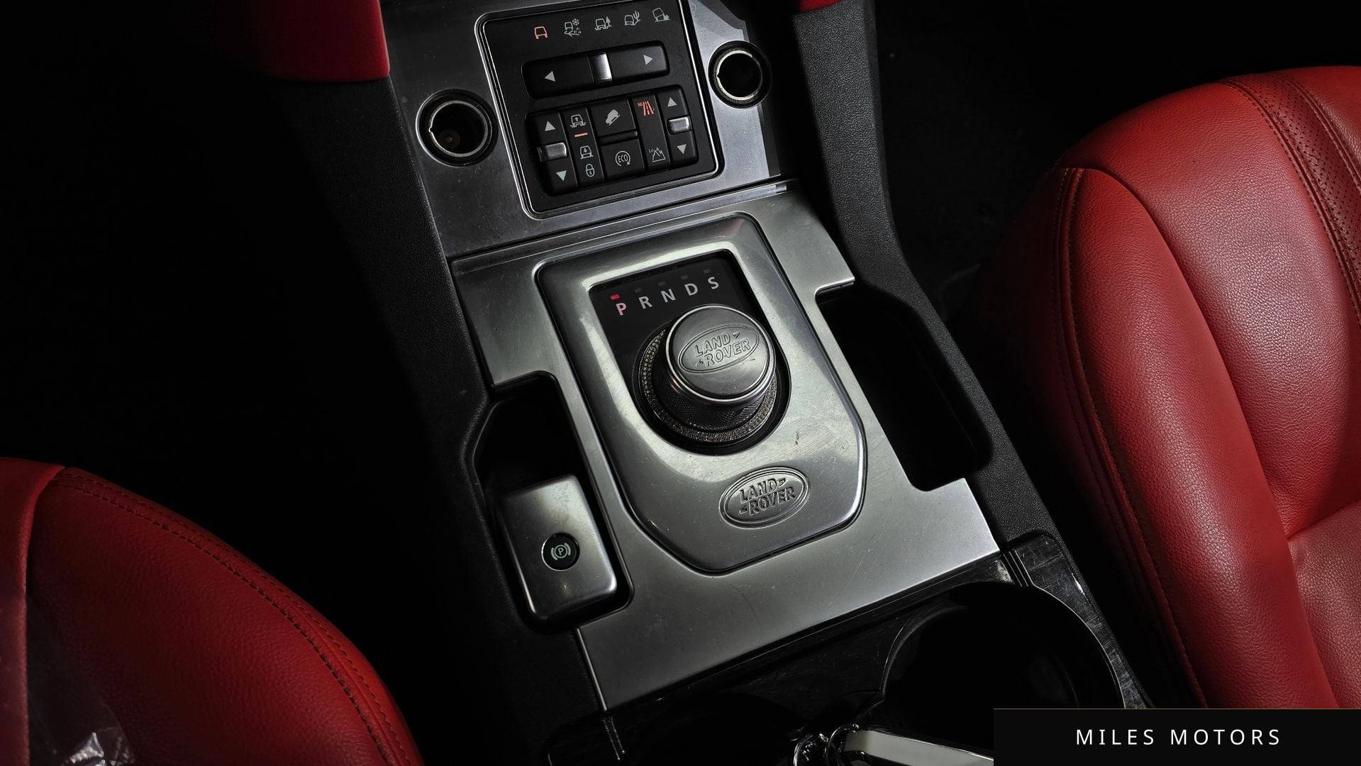 Land Rover Discovery 2015 — миниатюра 9