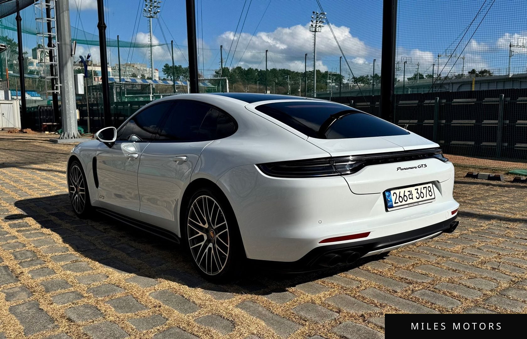Porsche Panamera 2022 — миниатюра 5