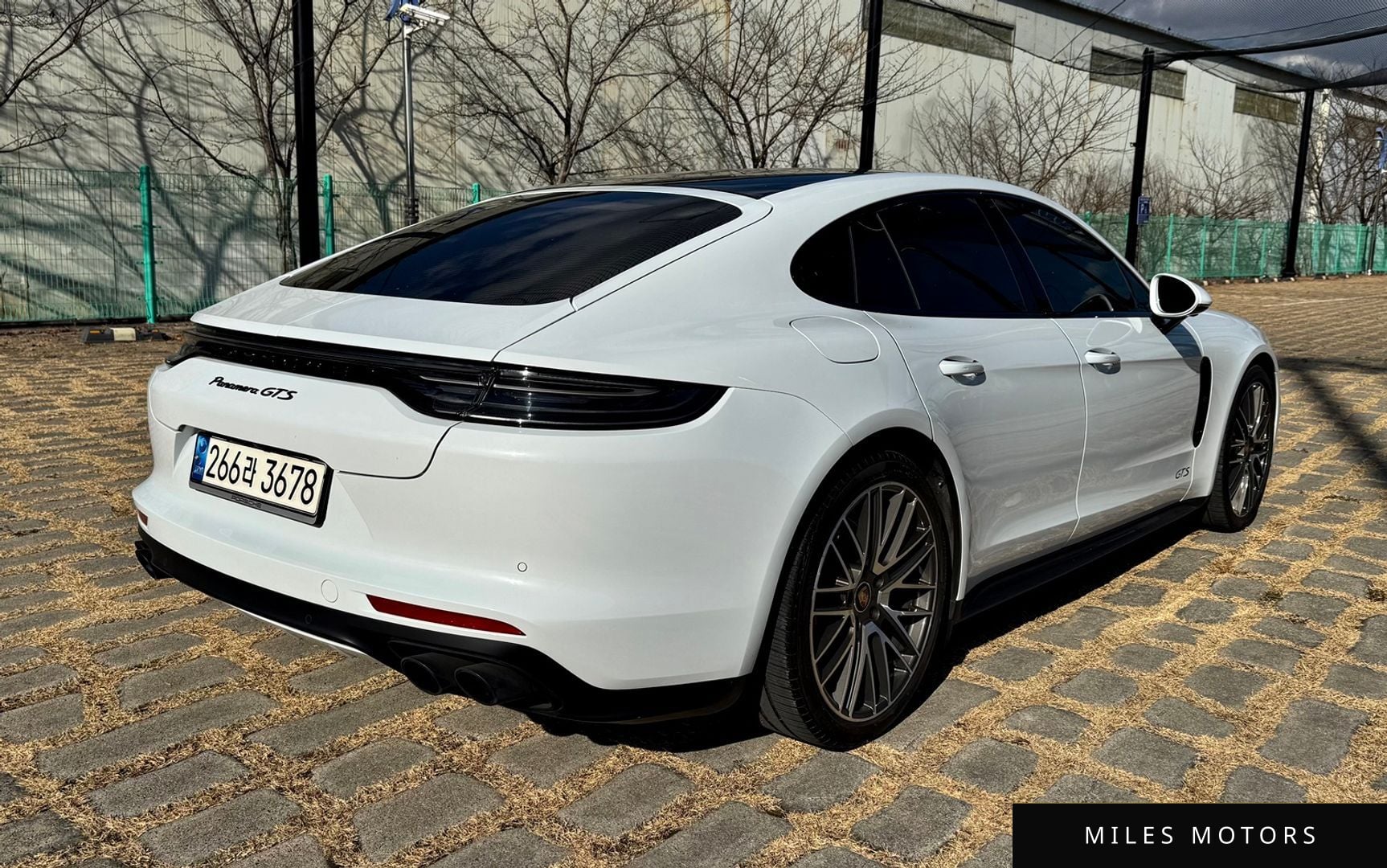 Porsche Panamera 2022 — миниатюра 9