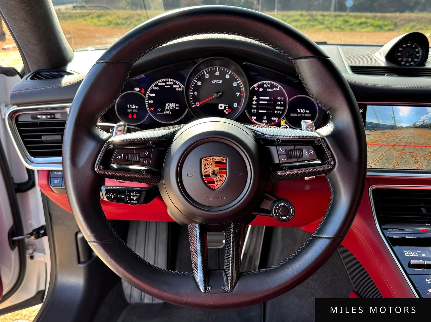 Porsche Panamera 2022 — миниатюра 11