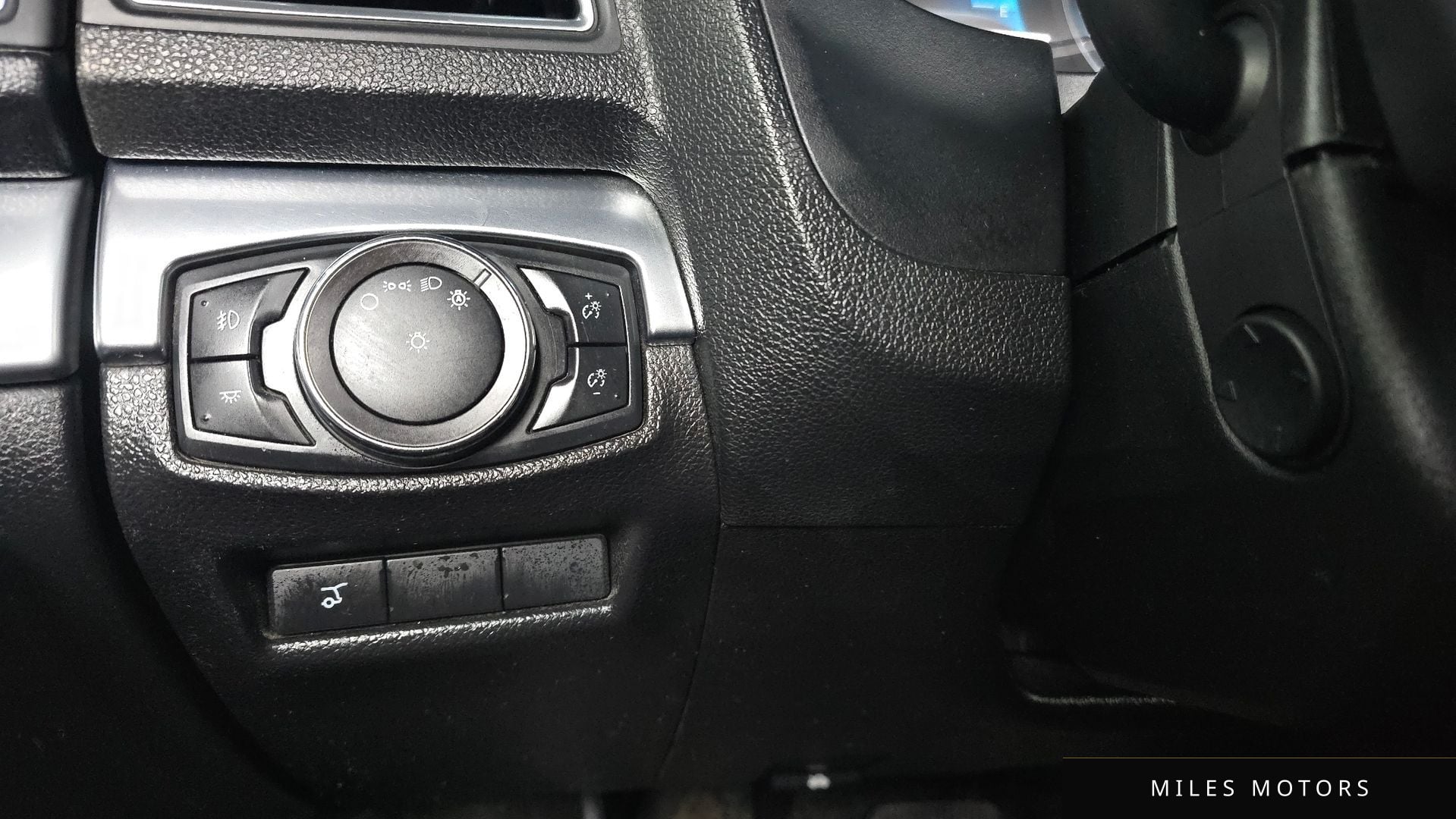Ford Explorer 2018 — миниатюра 16