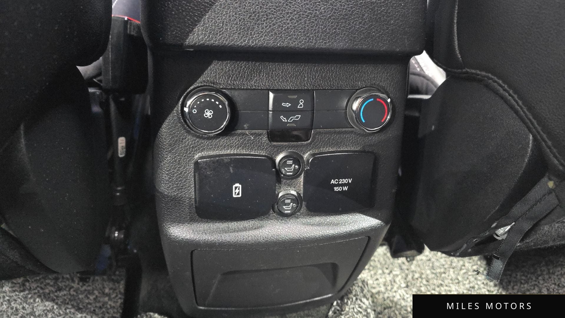Ford Explorer 2018 — миниатюра 19