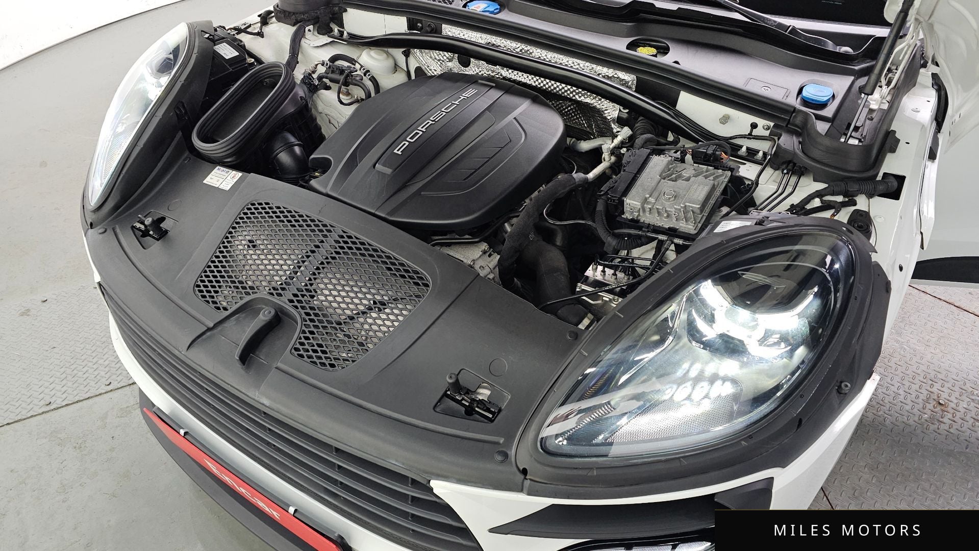 Porsche Macan 2020 — миниатюра 6