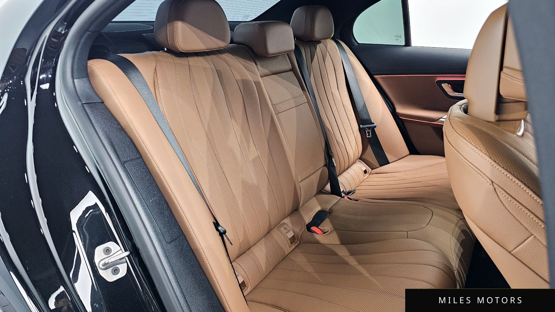 Mercedes-Benz E-클래스 W214 2026 — миниатюра 12
