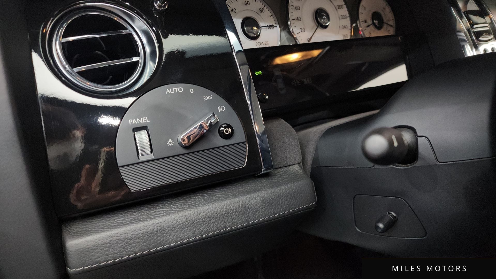 Rolls-Royce 고스트 2013 — миниатюра 14
