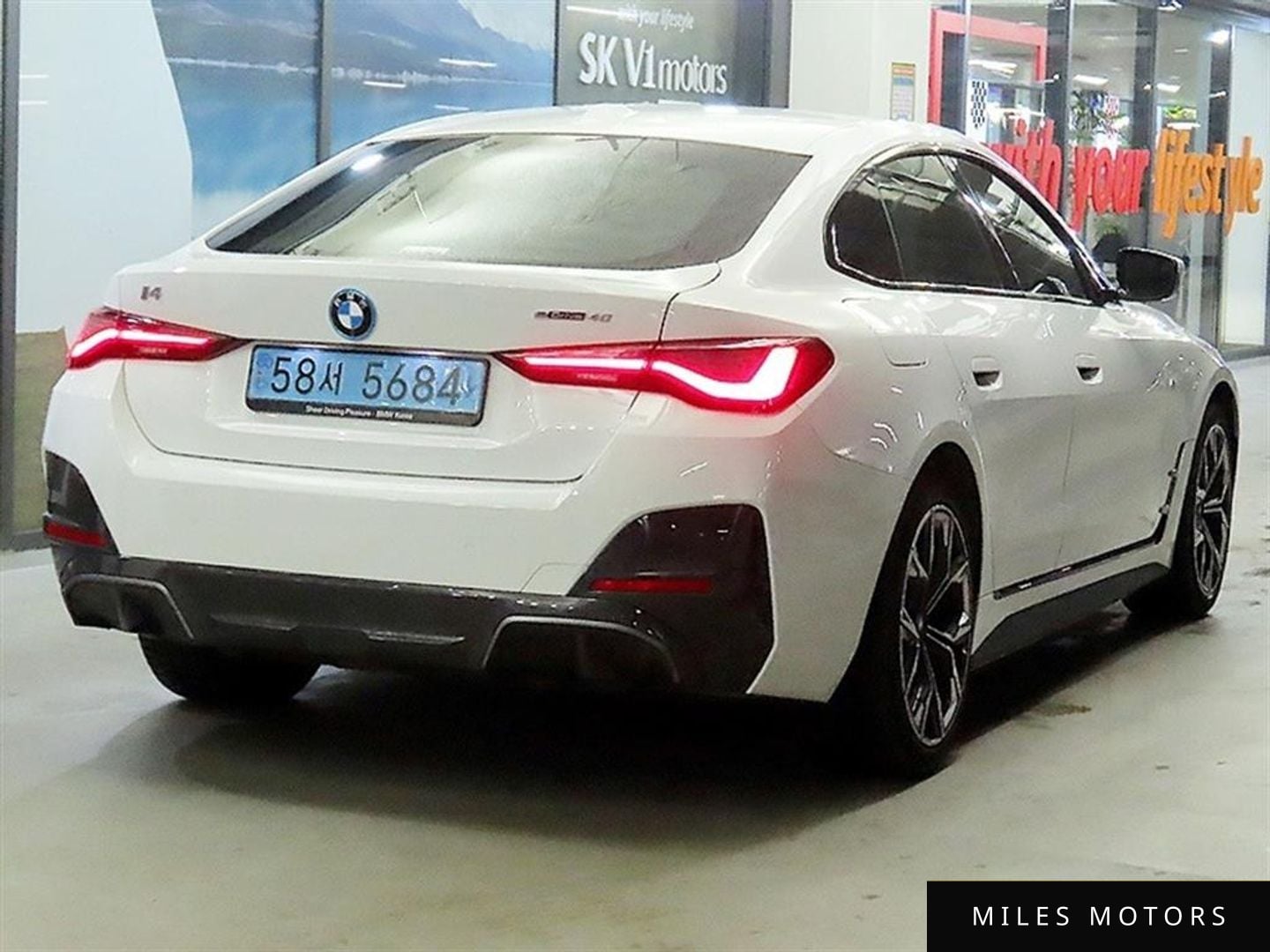 BMW i4 2022 — миниатюра 4