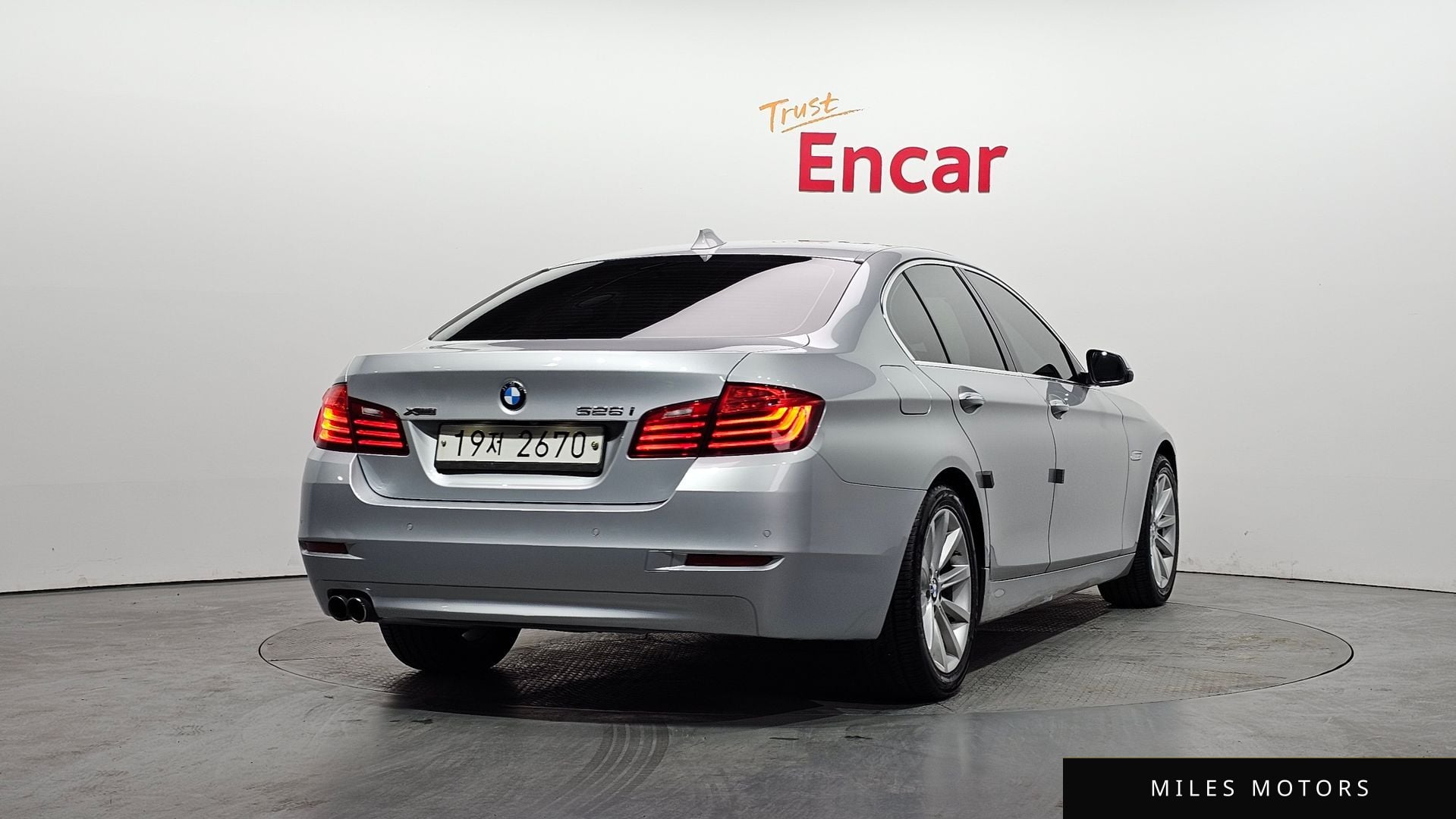 BMW 5 Series (F10) 2015 — миниатюра 2