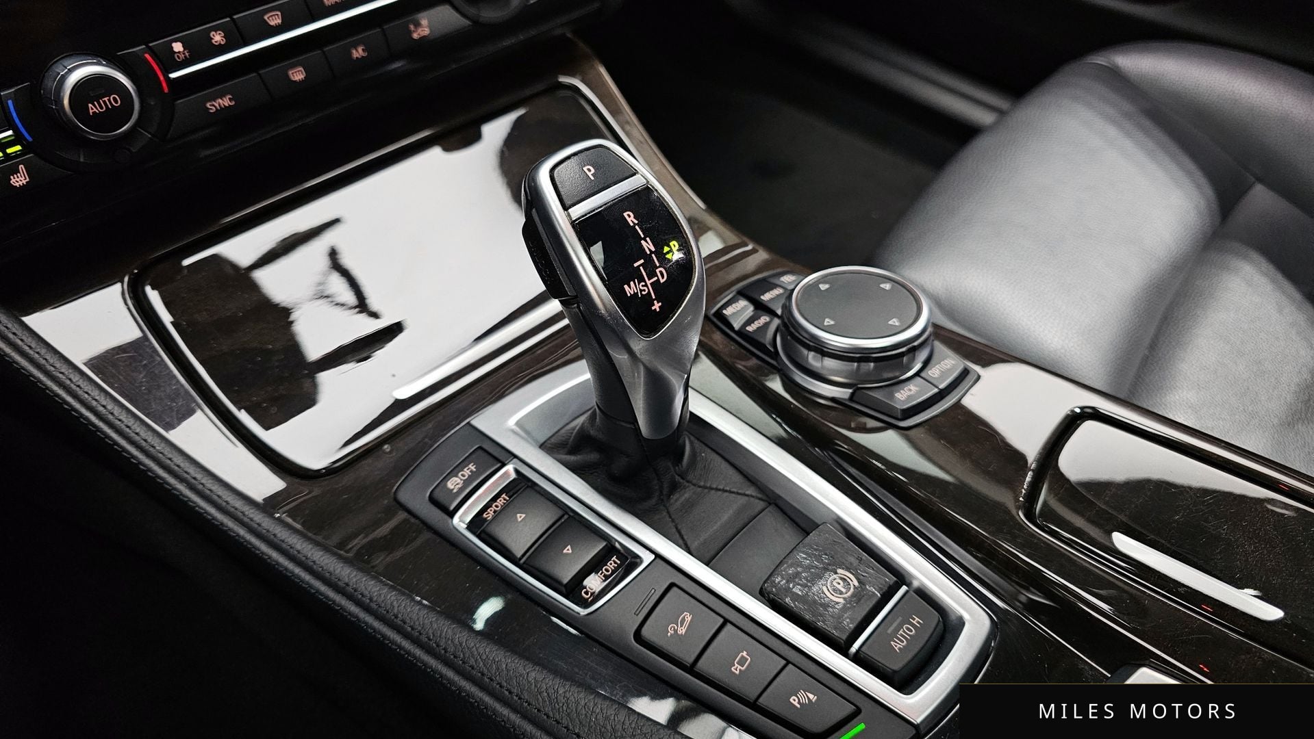 BMW 5 Series (F10) 2015 — миниатюра 9