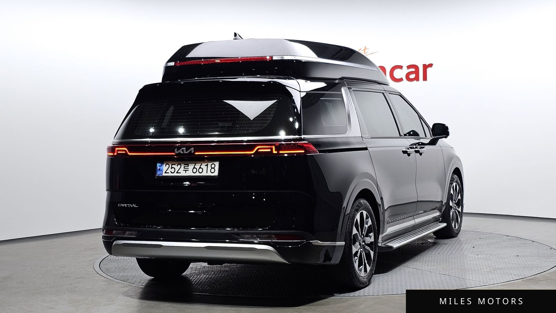 Kia Carnival 2023 — миниатюра 2