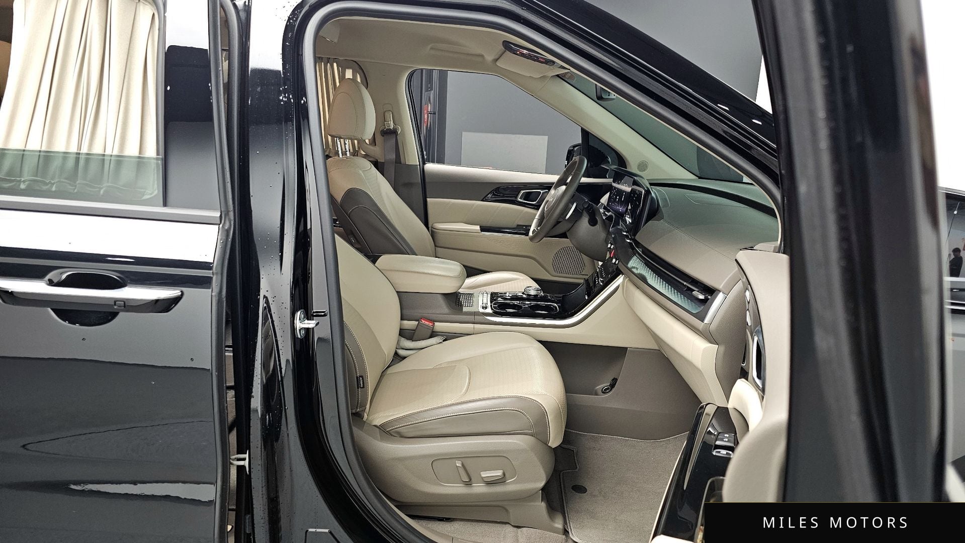 Kia Carnival 2023 — миниатюра 11
