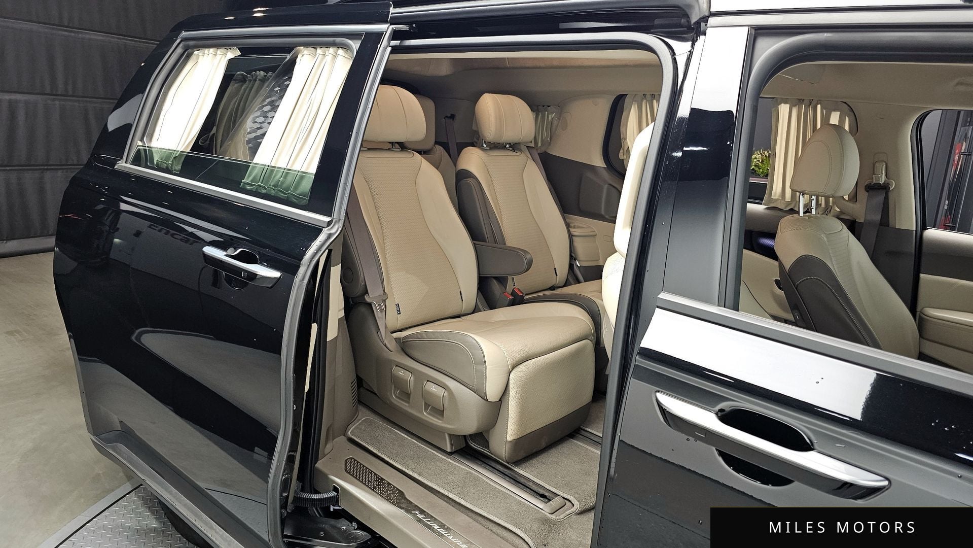 Kia Carnival 2023 — миниатюра 12