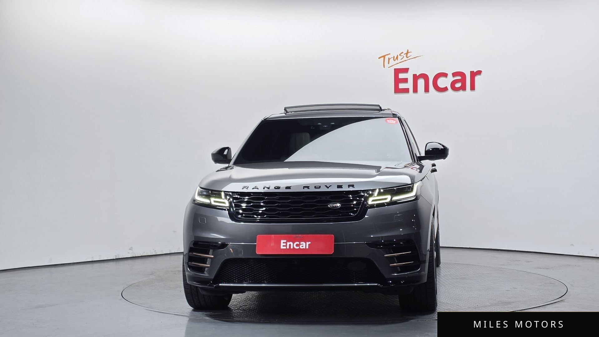 Land Rover Range Rover Velar 2018 — миниатюра 3
