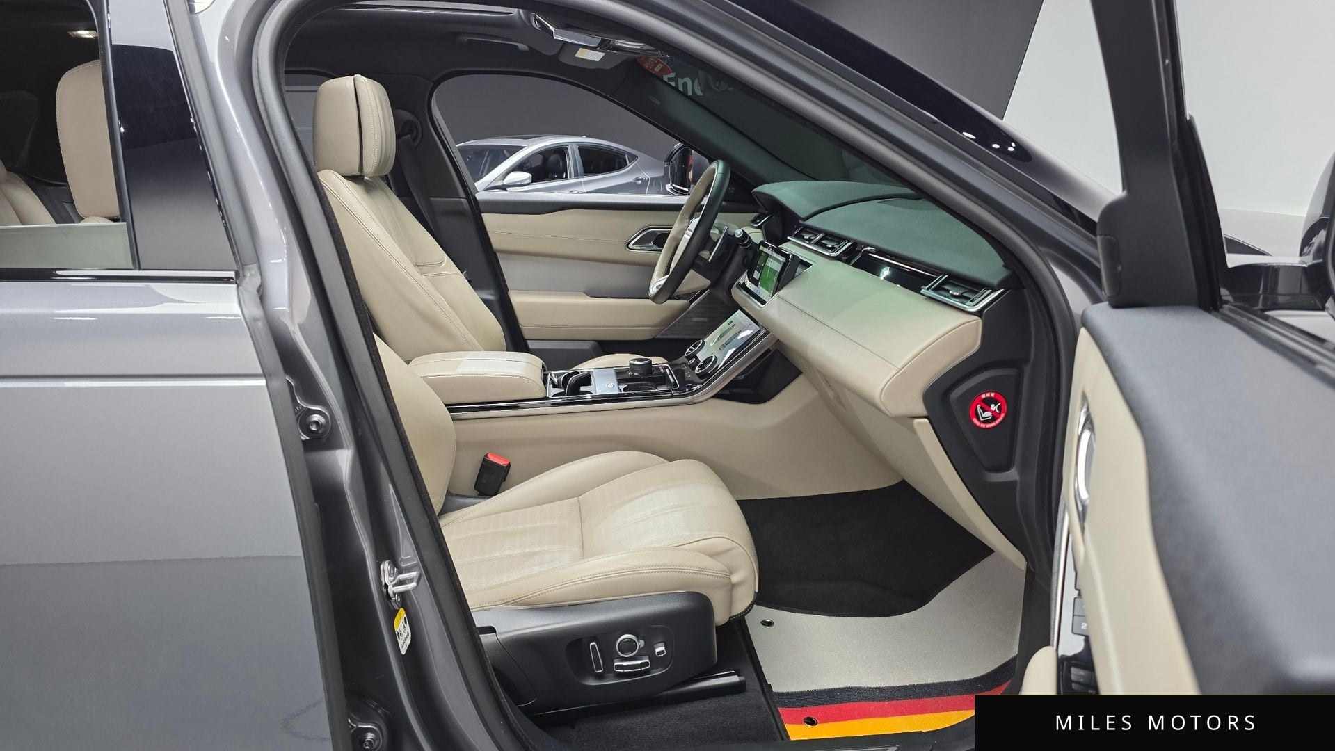 Land Rover Range Rover Velar 2018 — миниатюра 10