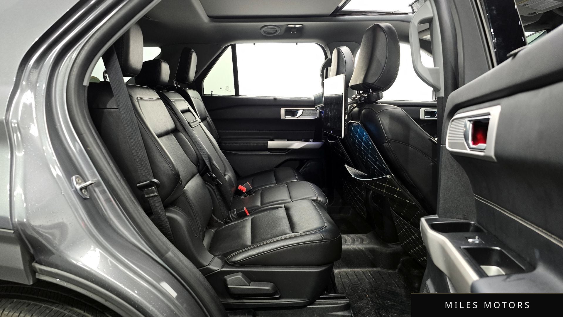 Ford Explorer 2021 — миниатюра 12