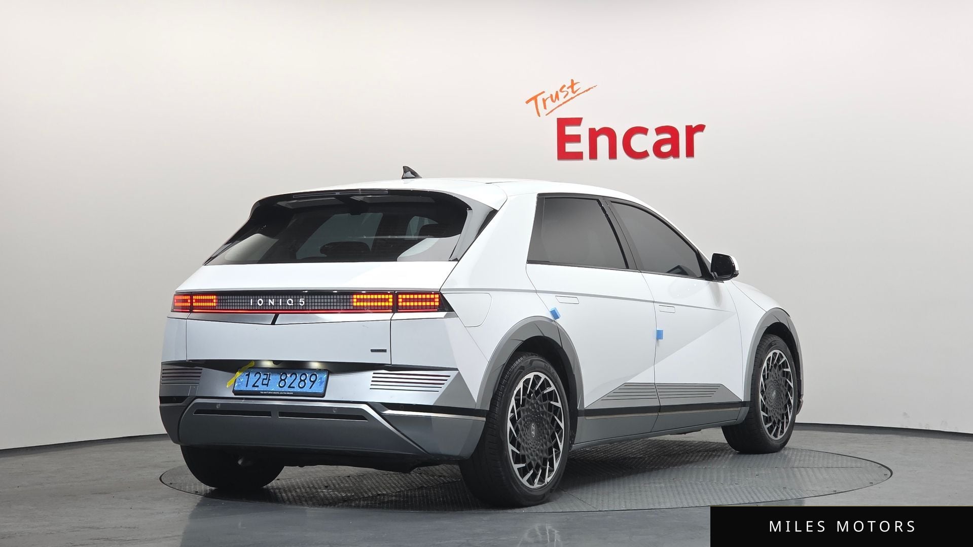 Hyundai Ioniq5 2022 — миниатюра 2