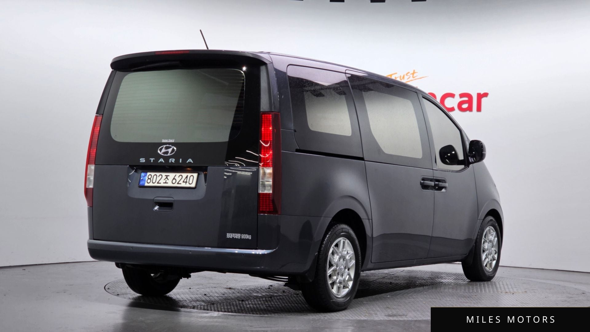 Hyundai Staria 2023 — миниатюра 2