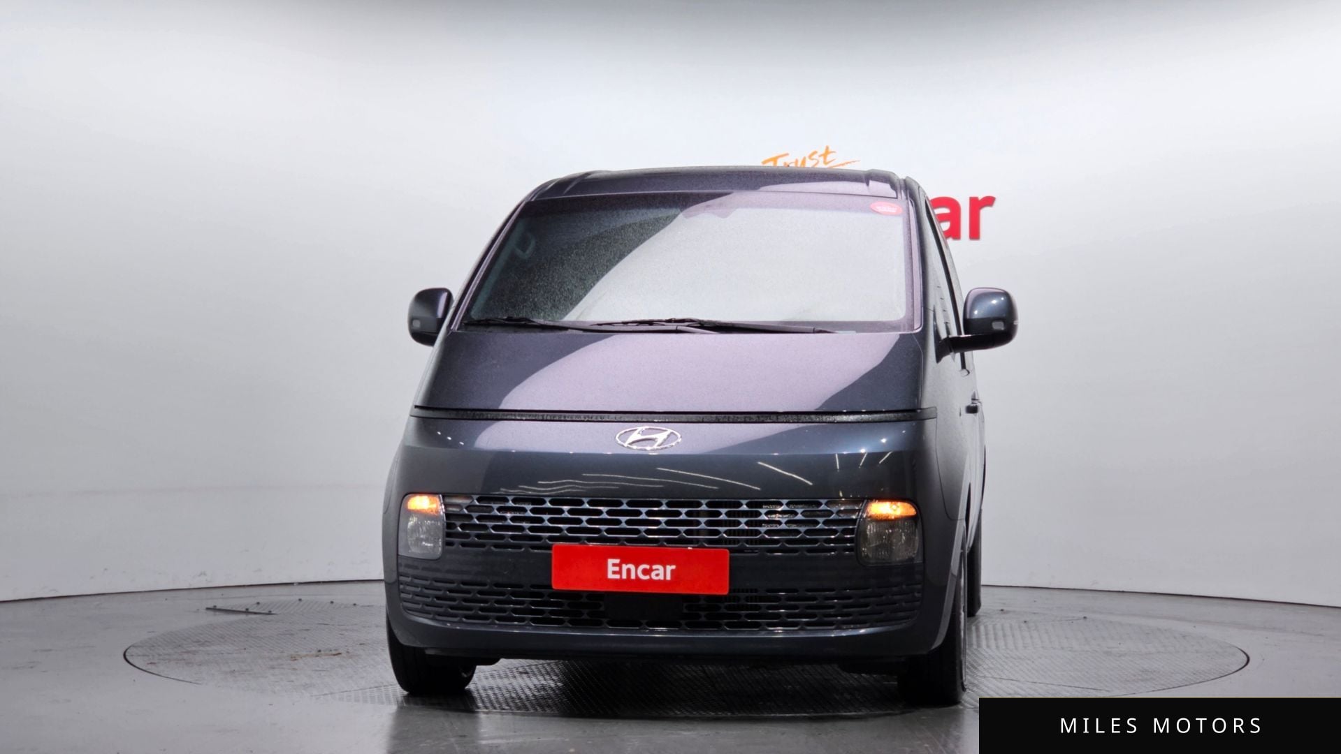 Hyundai Staria 2023 — миниатюра 3