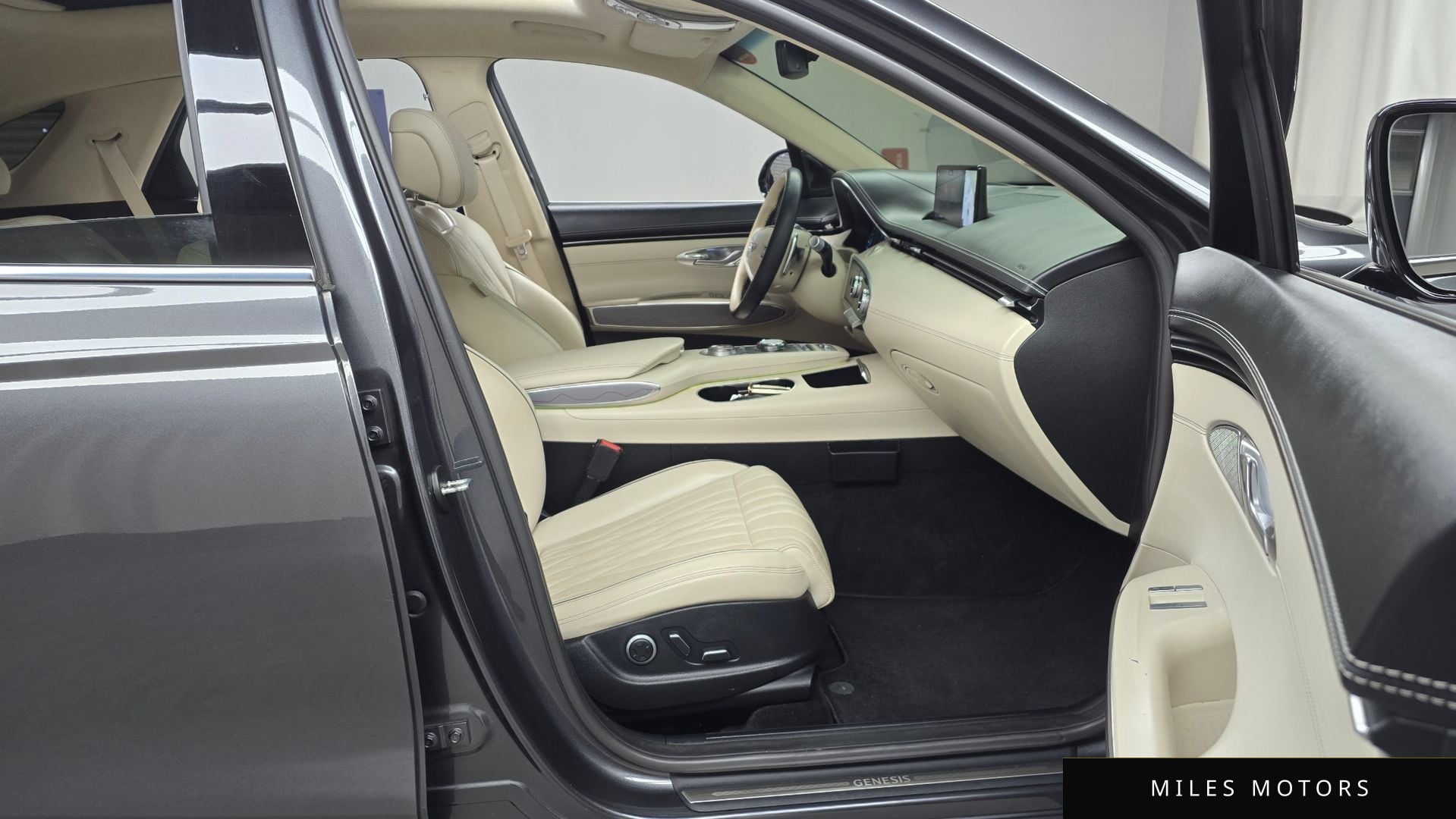 Genesis GV70 2021 — миниатюра 11