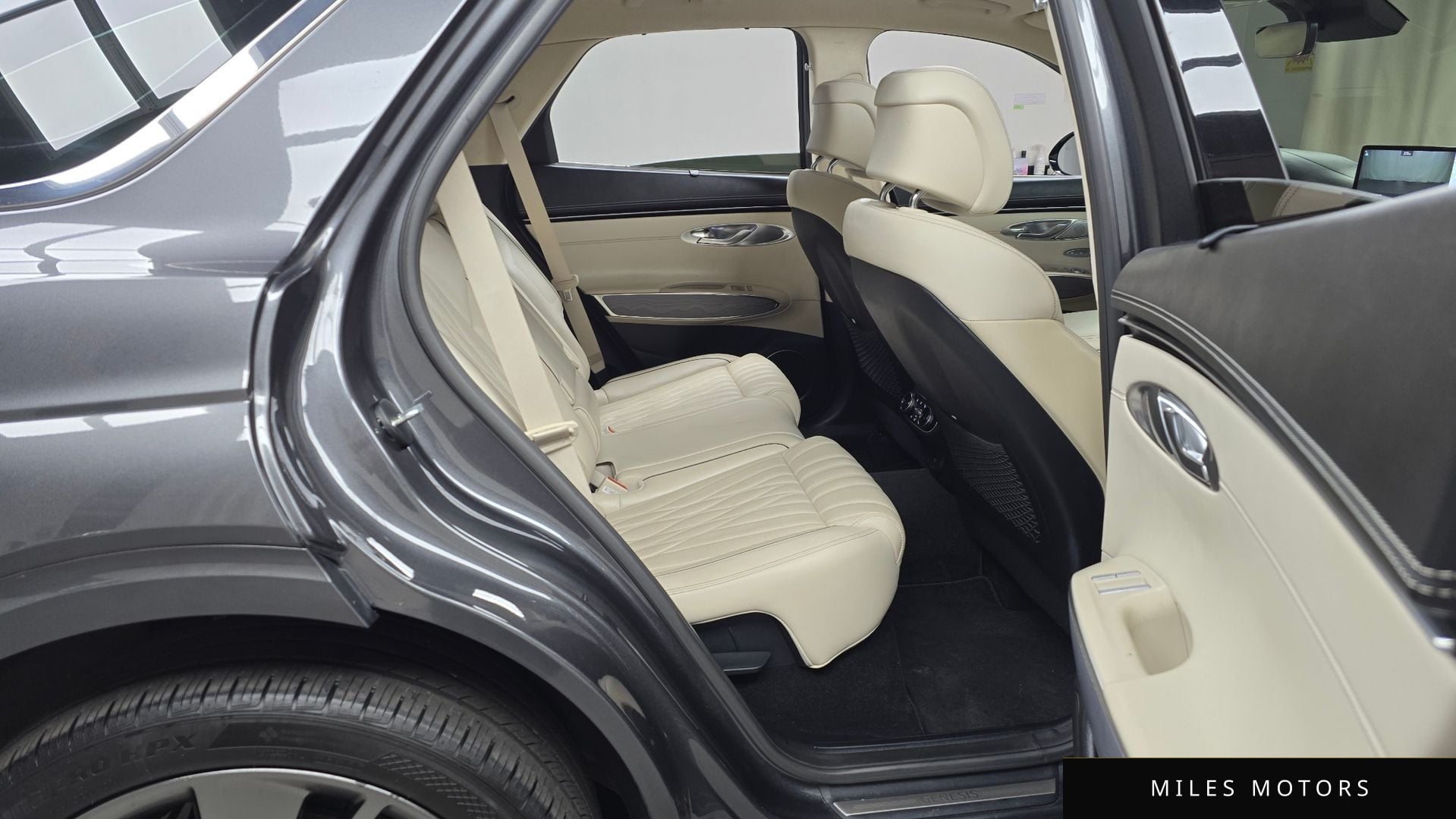 Genesis GV70 2021 — миниатюра 12