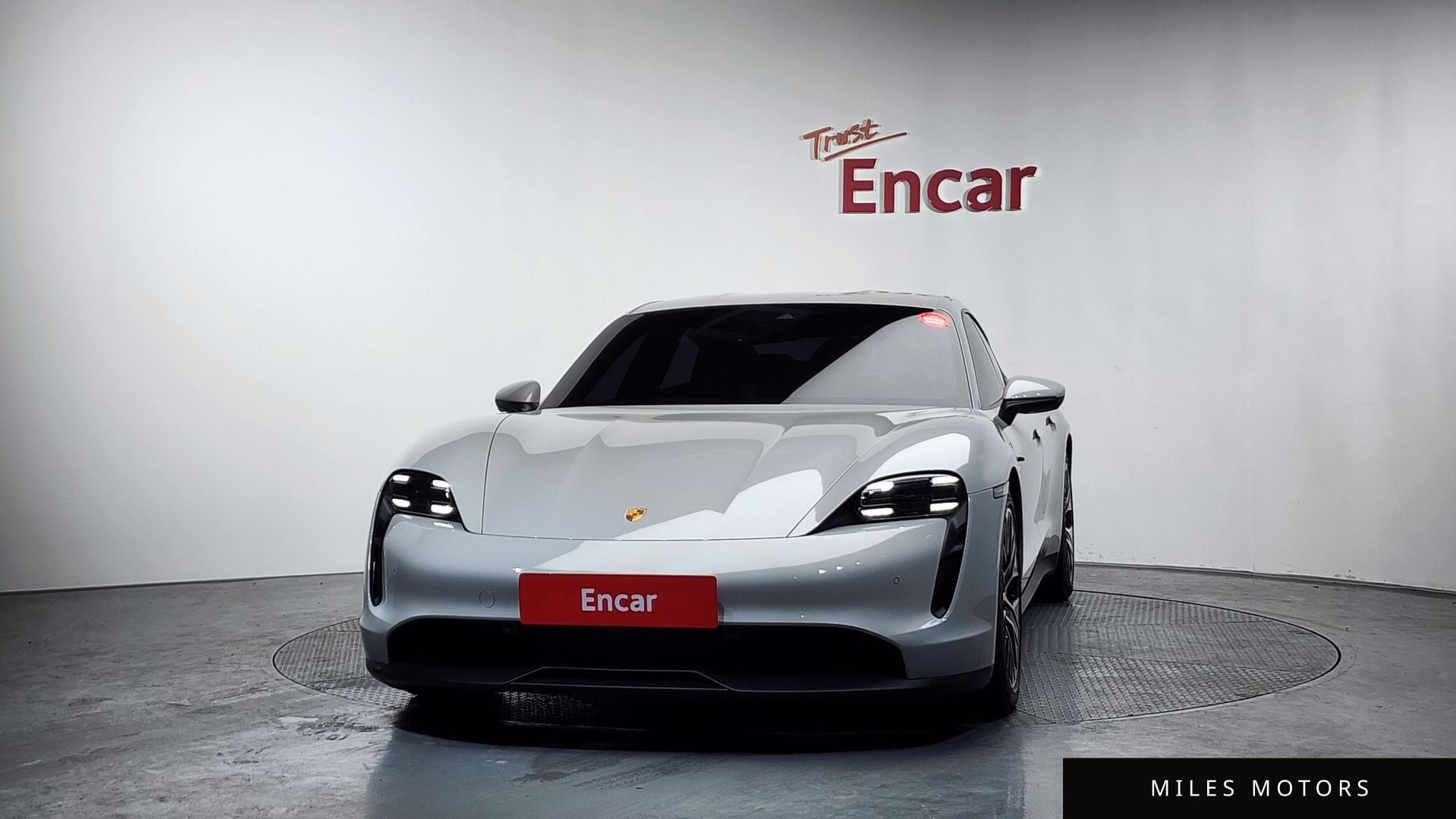 Porsche Taycan 2022 — миниатюра 3