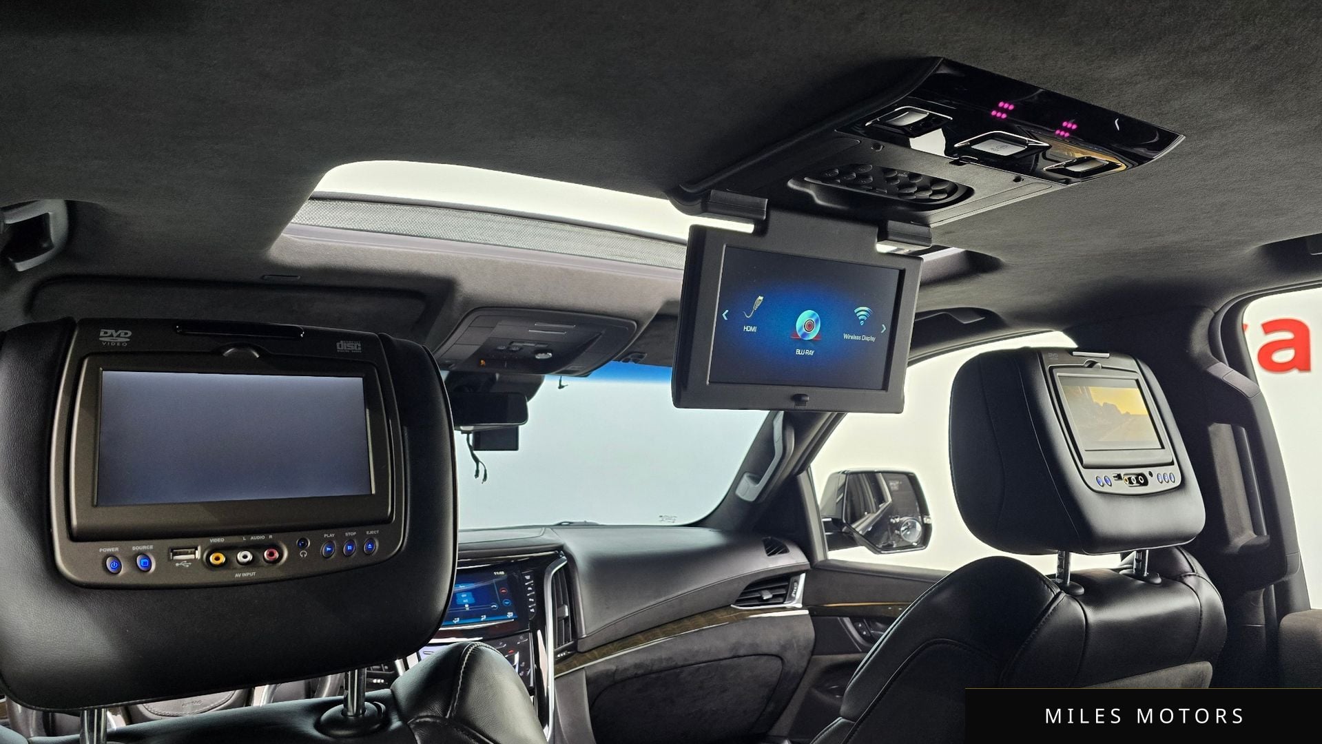 Cadillac 에스컬레이드 2018 — миниатюра 17