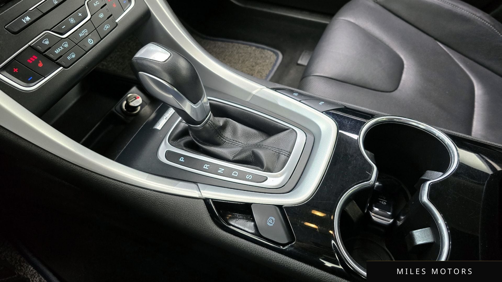 Ford Mondeo 2015 — миниатюра 9
