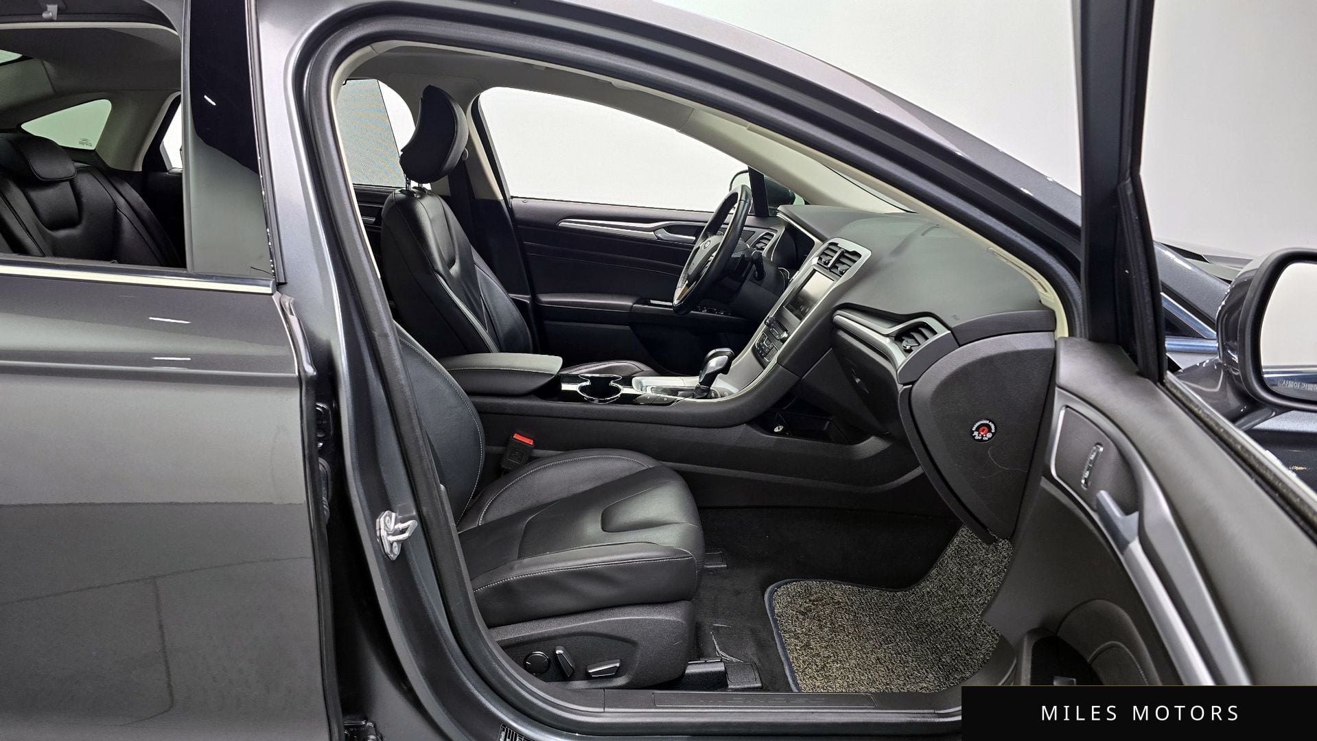 Ford Mondeo 2015 — миниатюра 10