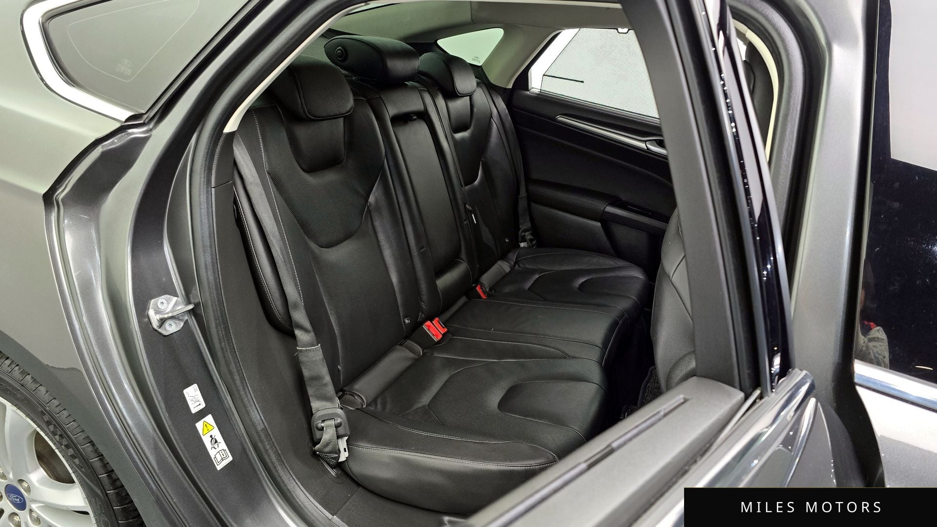 Ford Mondeo 2015 — миниатюра 12