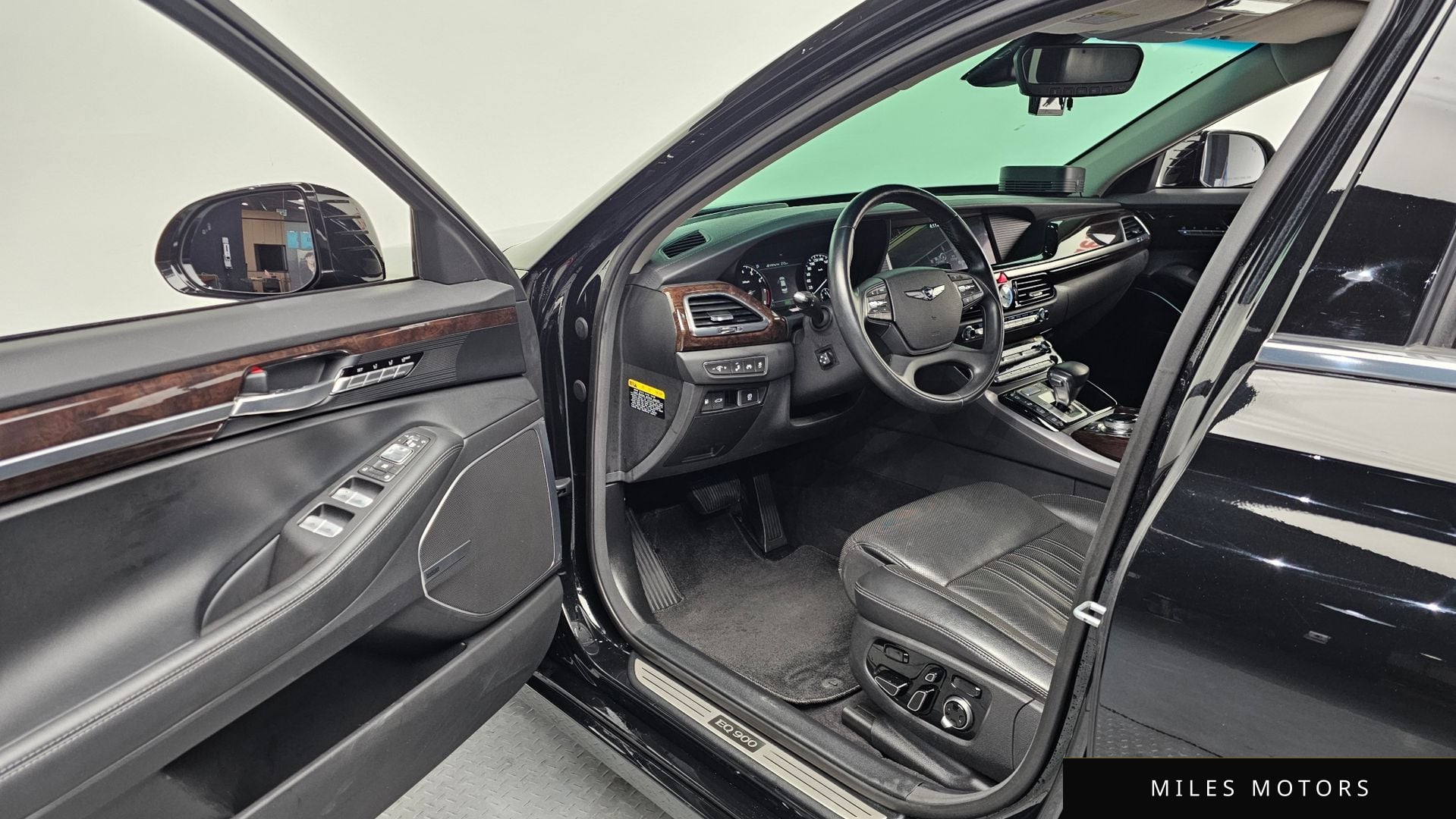 Genesis EQ900 2016 — миниатюра 10