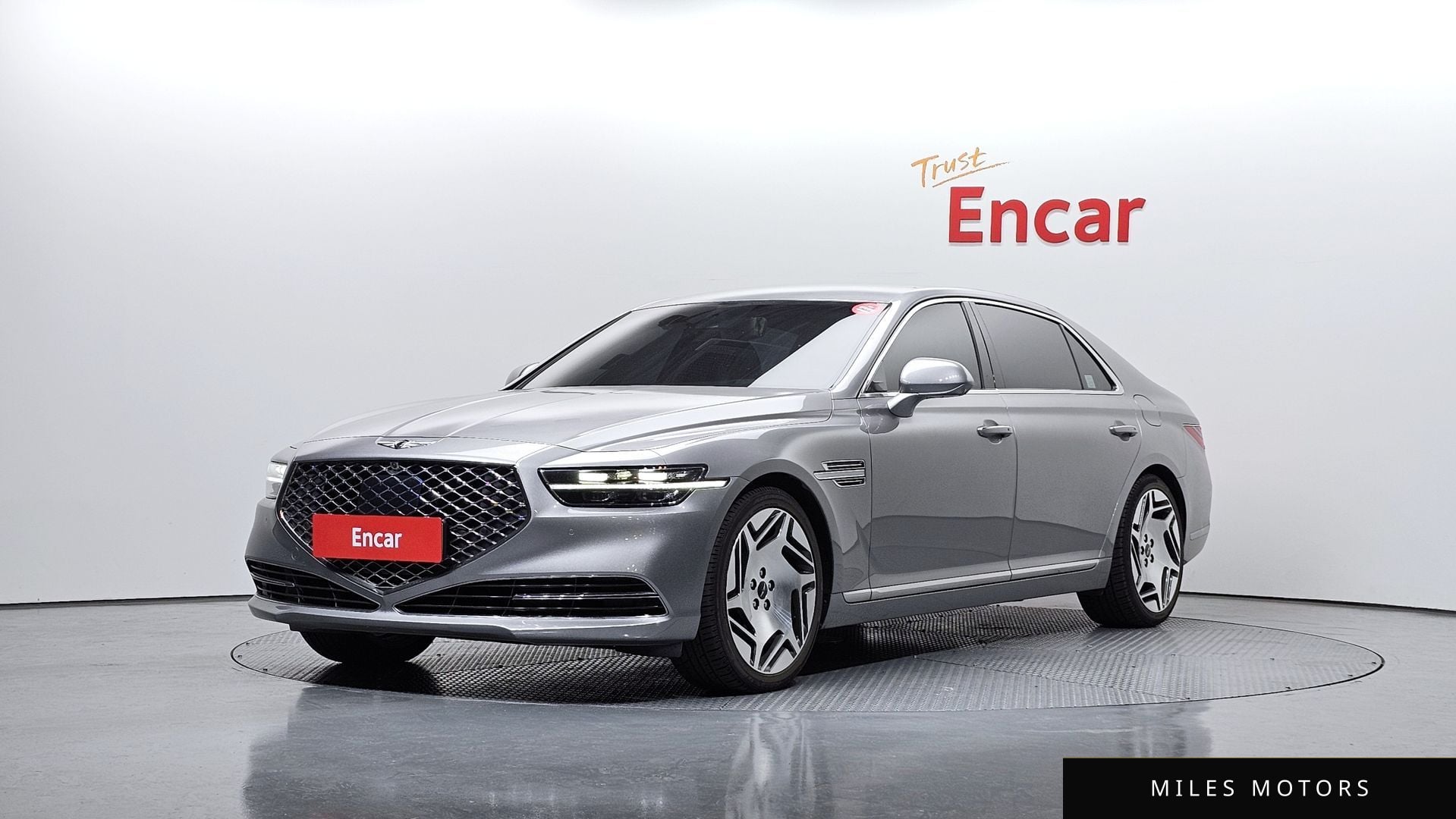 Genesis G90 2021 — фото 1 из 12