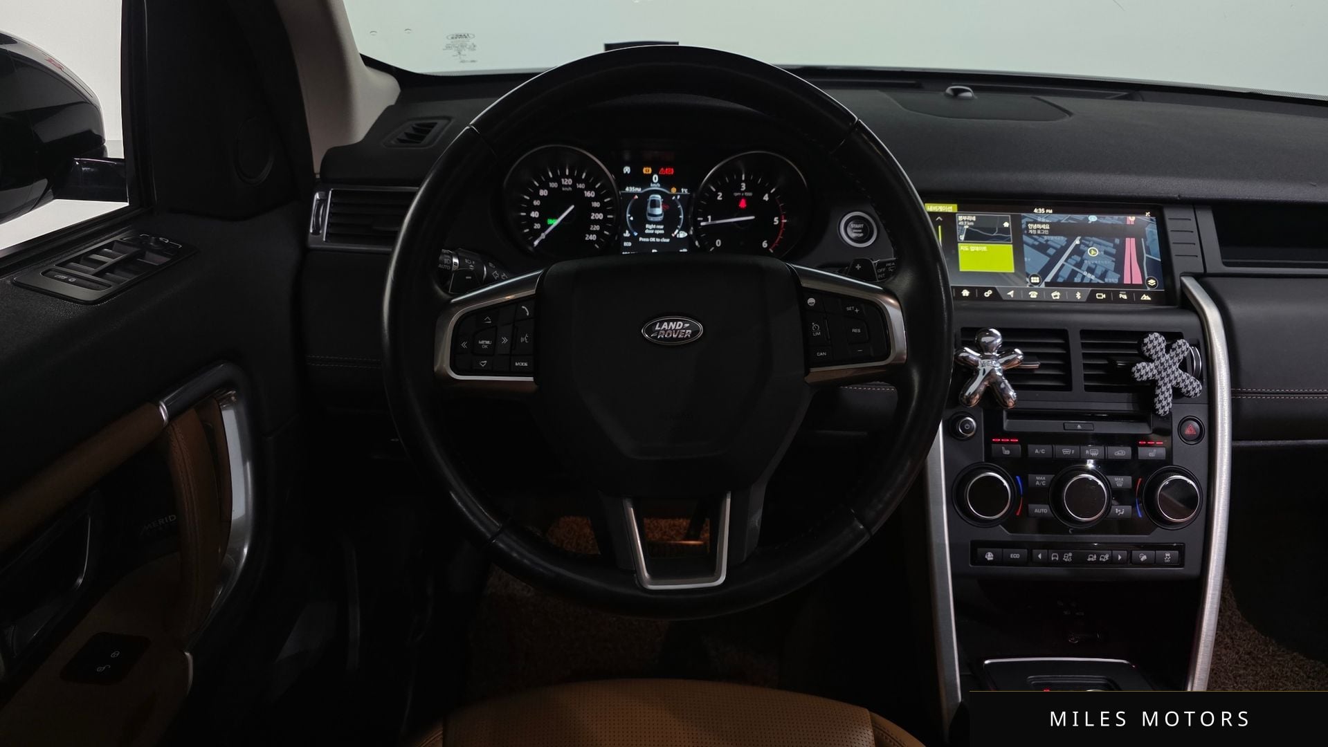 Land Rover Discovery Sport 2018 — миниатюра 12