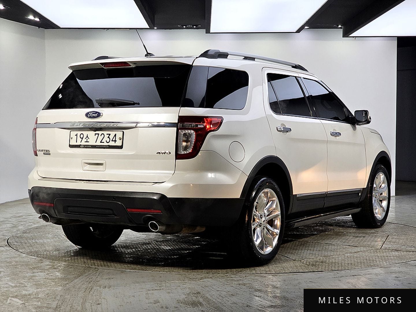 Ford Explorer 2015 — миниатюра 2