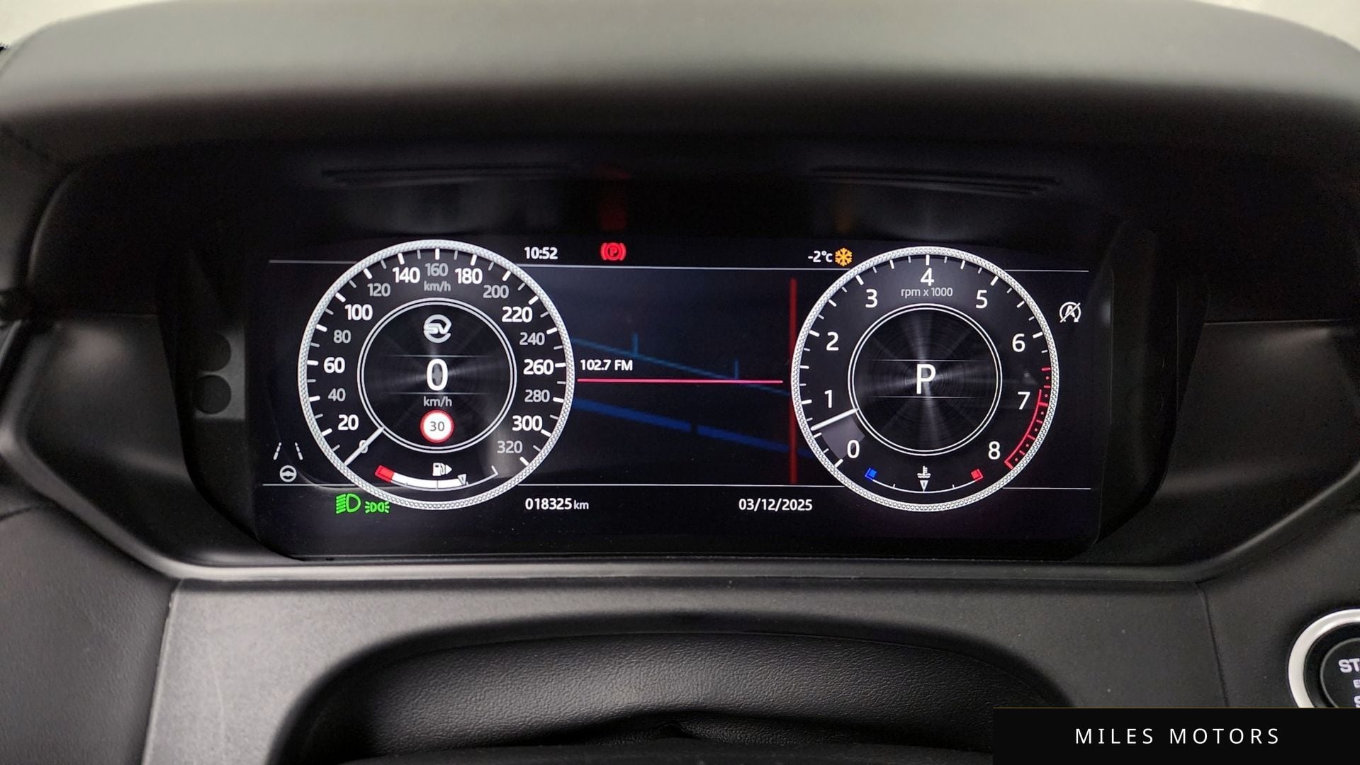 Land Rover 레인지로버 벨라 2019 — миниатюра 8