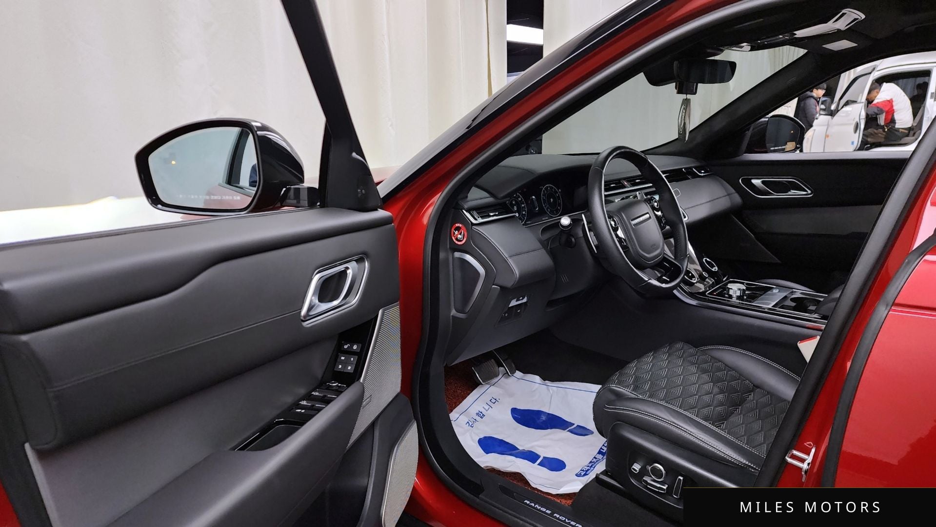 Land Rover 레인지로버 벨라 2019 — миниатюра 10