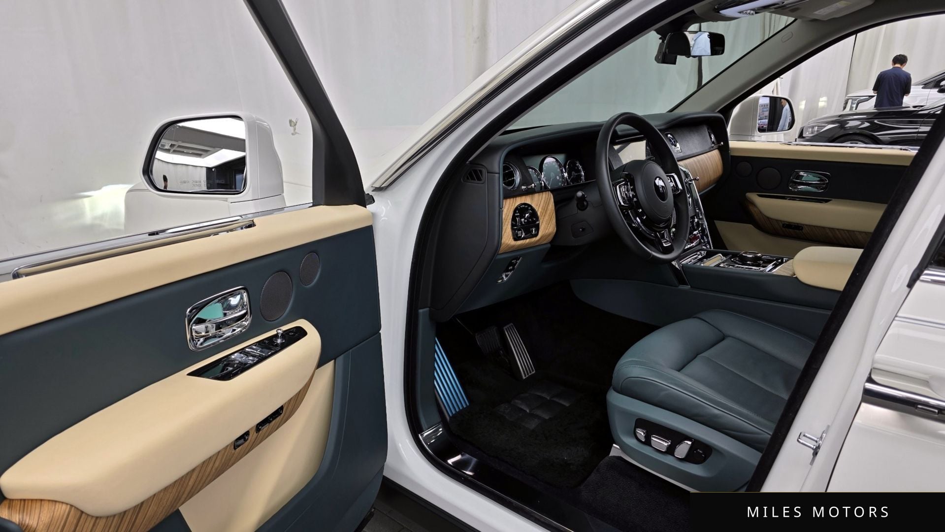 Rolls-Royce 컬리넌 2023 — миниатюра 10