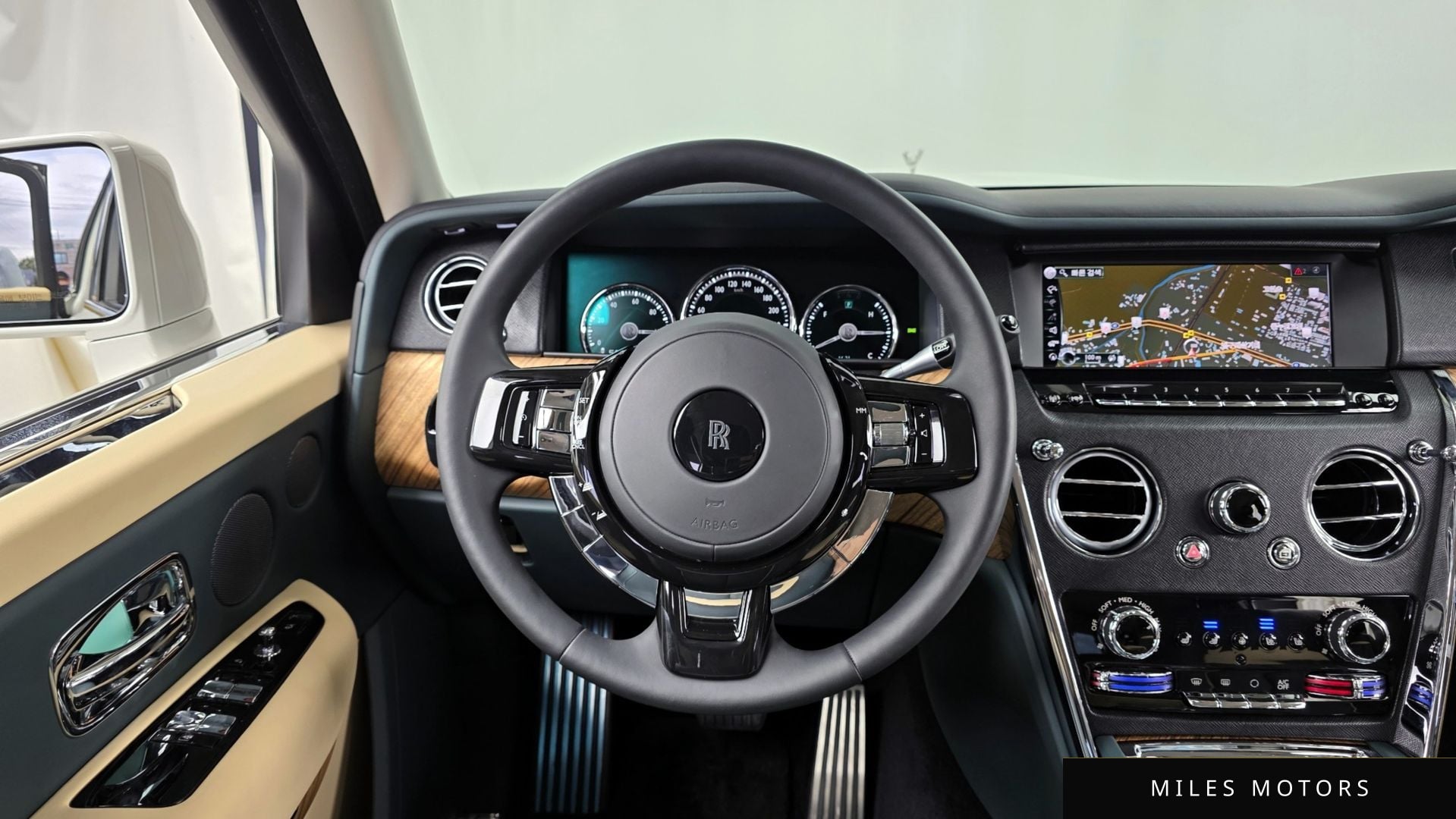 Rolls-Royce 컬리넌 2023 — миниатюра 16
