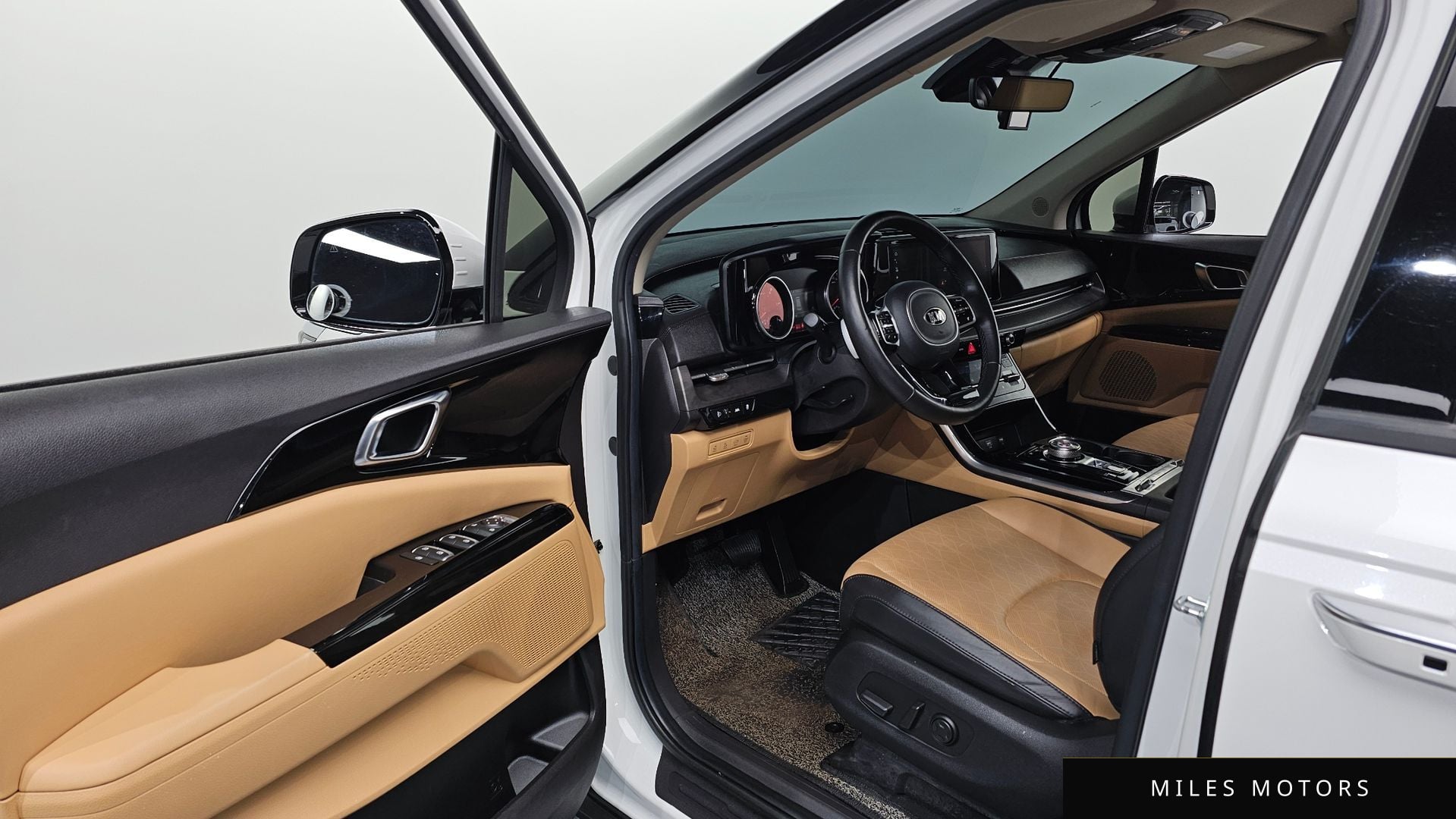 Kia Carnival 2021 — миниатюра 10