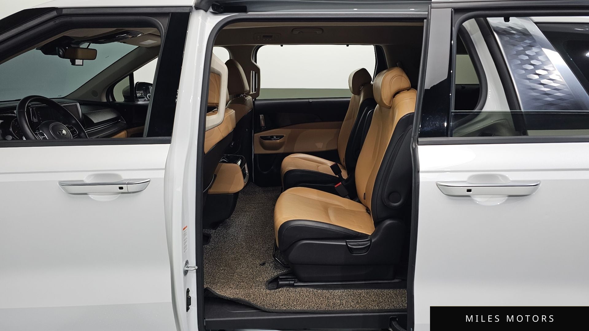 Kia Carnival 2021 — миниатюра 11