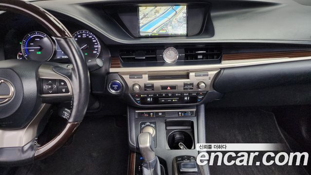 Лексус ES300h 2017 — миниатюра 15