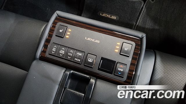Лексус ES300h 2017 — миниатюра 18