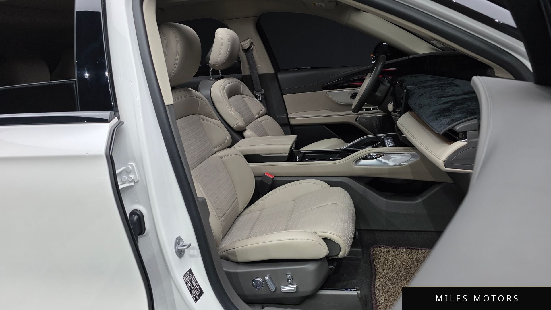 Lincoln 노틸러스 2025 — миниатюра 11