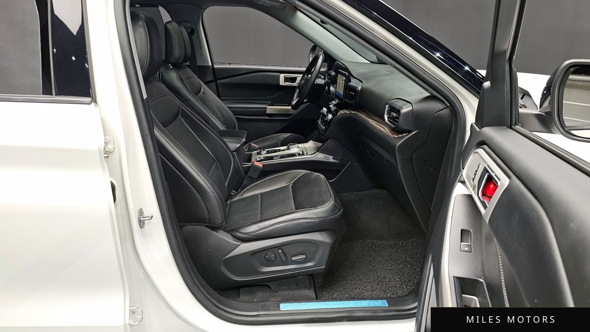 Ford Explorer 2022 — миниатюра 11