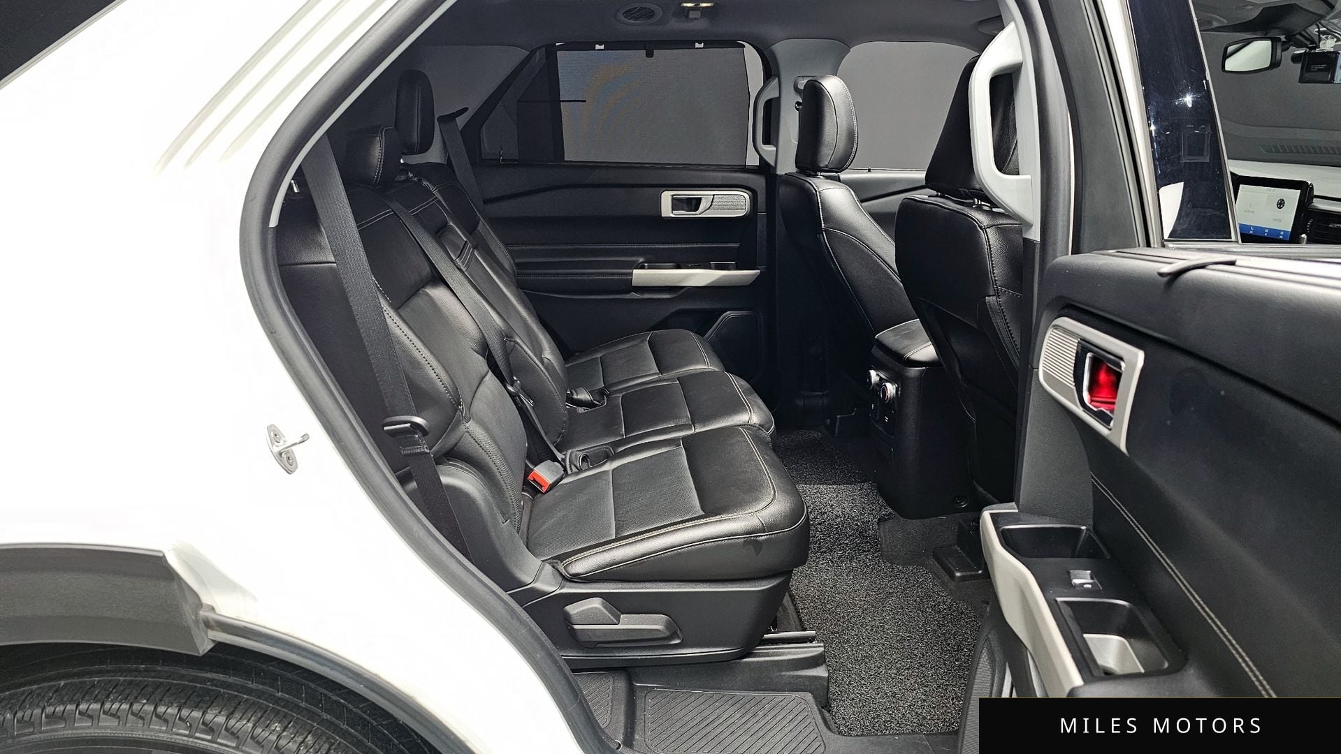 Ford Explorer 2022 — миниатюра 12