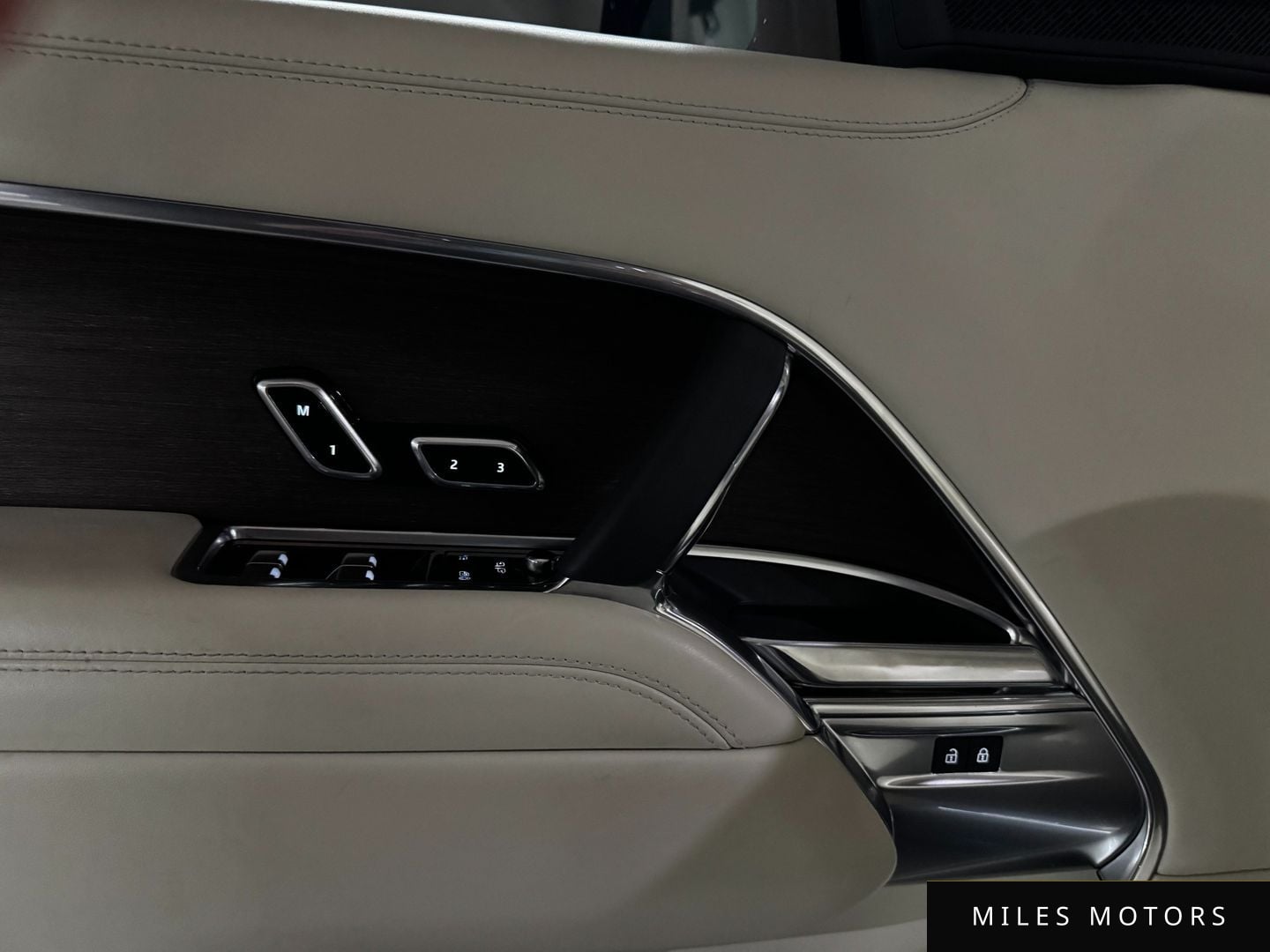 Land Rover 레인지로버 2023 — миниатюра 11