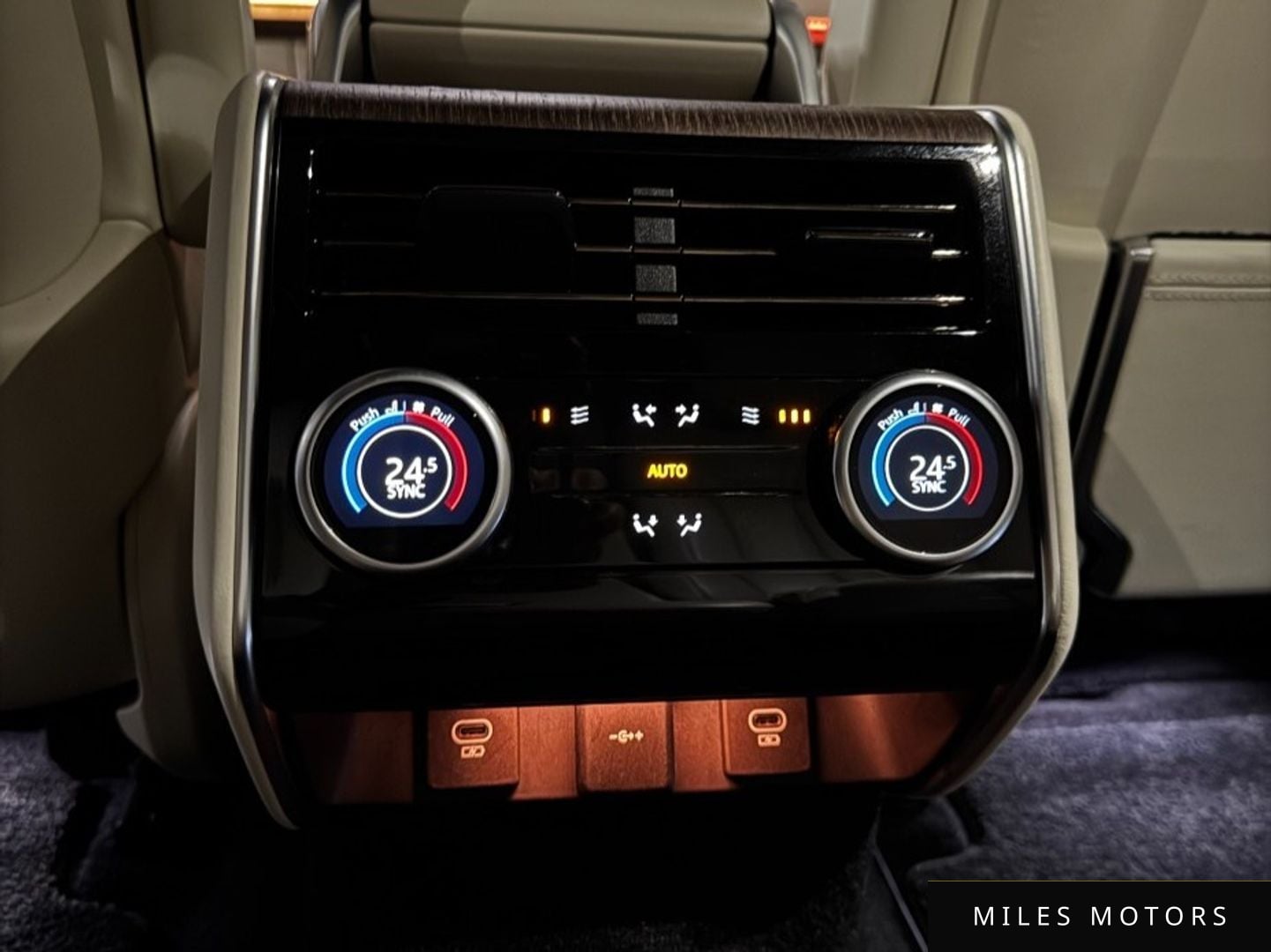 Land Rover 레인지로버 2023 — миниатюра 15