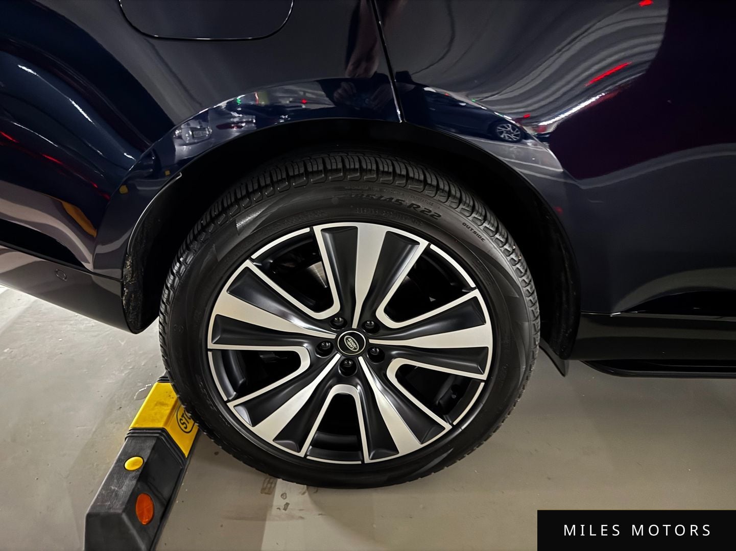 Land Rover 레인지로버 2023 — миниатюра 18