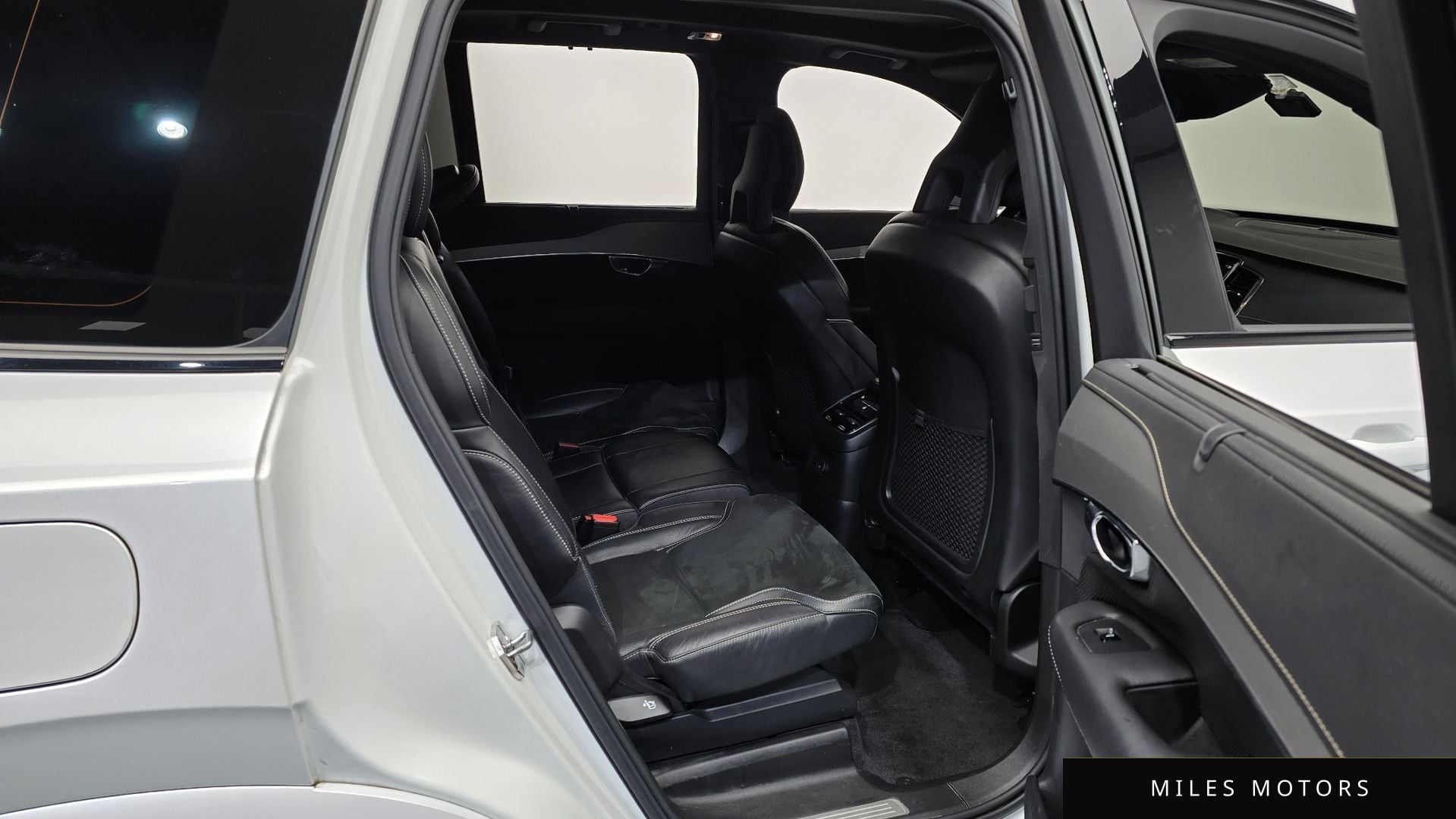 Volvo XC90 2021 — миниатюра 12
